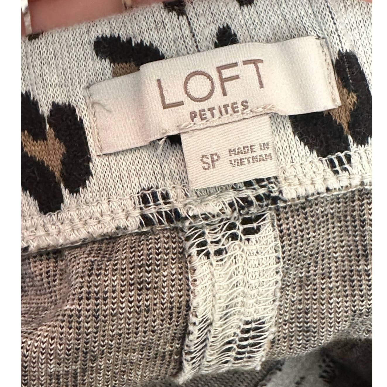 Loft Loft animal print pull on mini skirt size SP Size 28" / US 6 / IT 42 - 3 Thumbnail