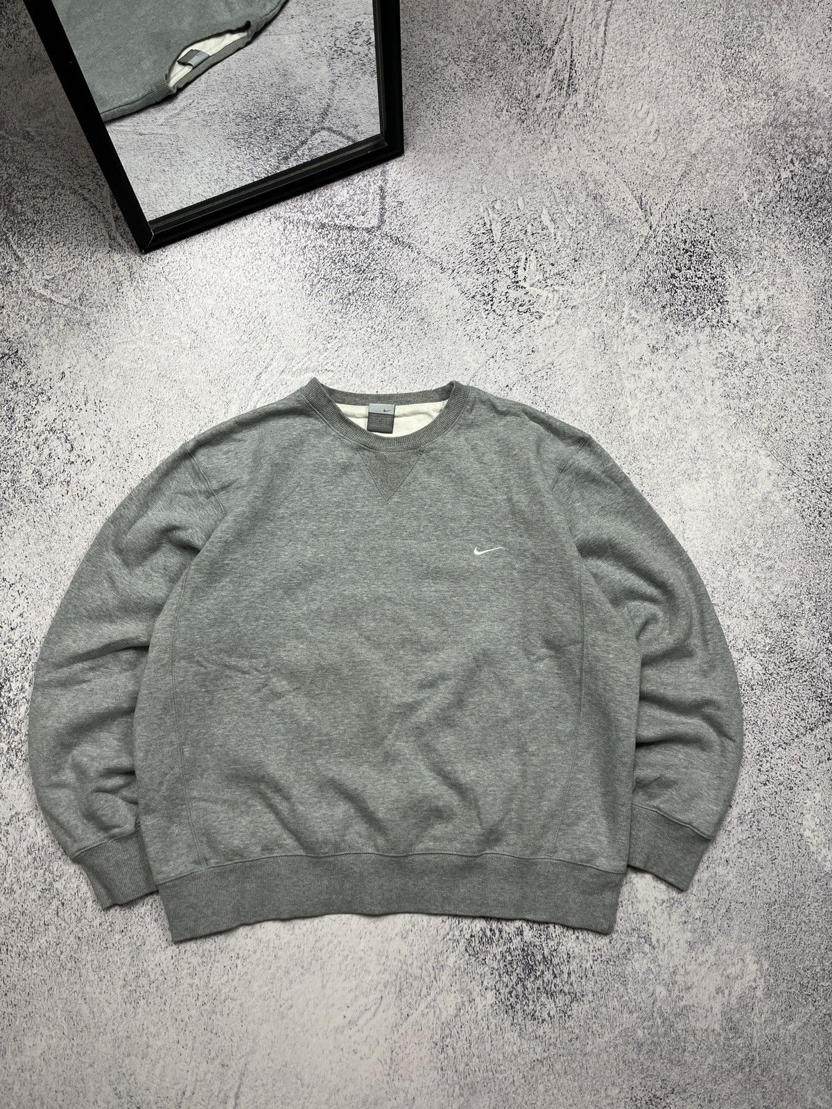 Nike Nike Vintage 00’s Basic Grey Sweatshirt Mini Swoosh Logo Size US L / EU 52-54 / 3 - 1 Thumbnail