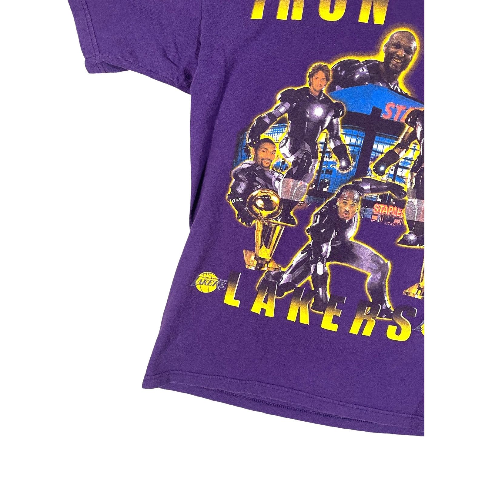 NBA × Vintage 2000's Los Angeles Lakers "Iron Men" T-Shirt Size US L / EU 52-54 / 3 - 7 Thumbnail