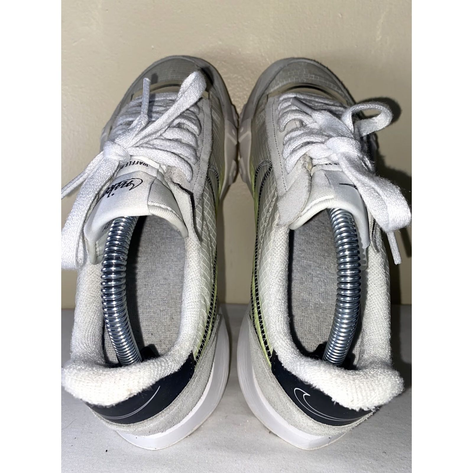 Nike VINTAGE Women’s Nike Waffle Racer 2x White / Grey / Neon Size 9.5 Size US 10 / IT 40 - 8 Thumbnail