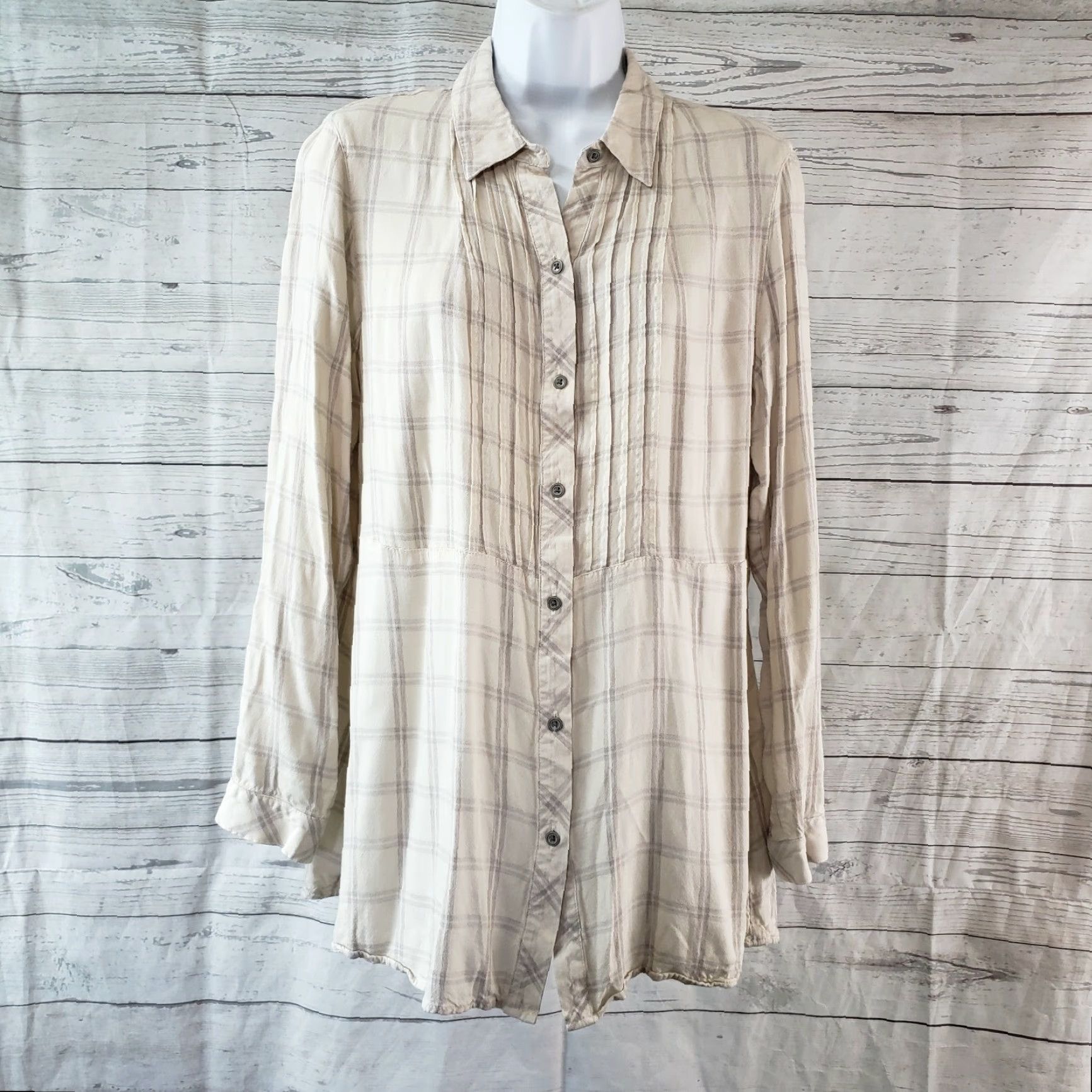 J. Jill J Jill Womens Button Front Shirt Sz Medium Beige Gray Long Sleeve Pintuck Shirt Size M / US 6-8 / IT 42-44 - 2 Thumbnail
