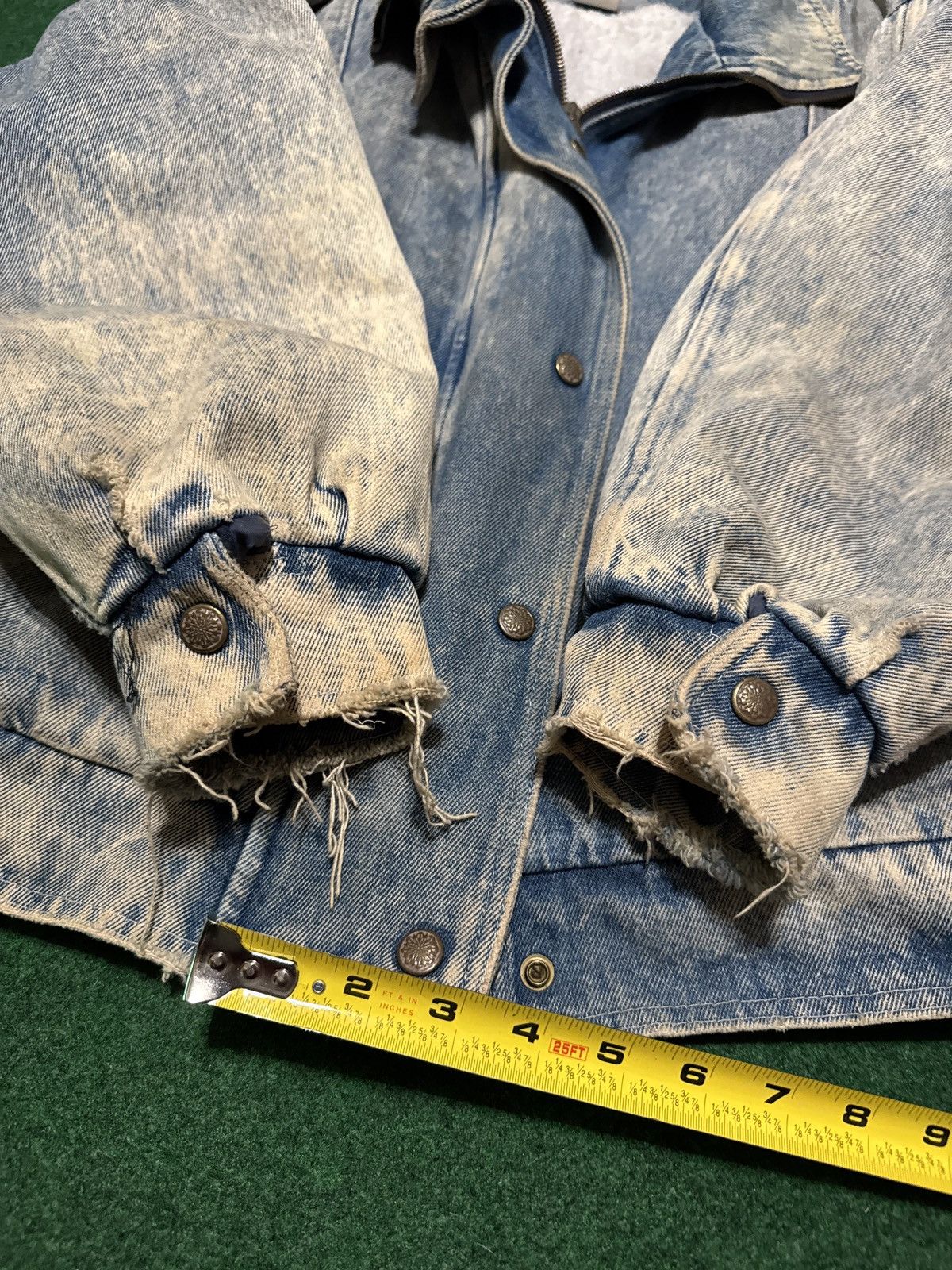 Jordache Vintage Jordache Acid Wash Distressed Lined L Denim Jacket Size L / US 10 / IT 46 - 8 Thumbnail