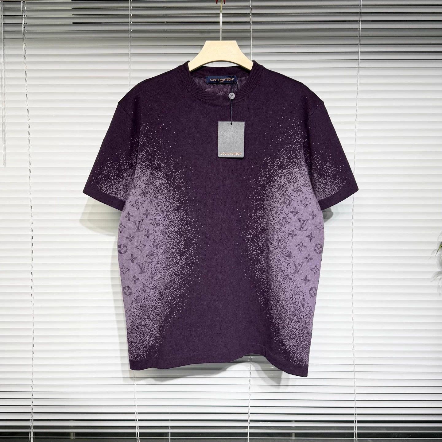 Louis Vuitton LV Knit Short-Sleeve Tee SS26 Purple Gradient Jacquard XL Size US XL / EU 56 / 4 - 1 Thumbnail