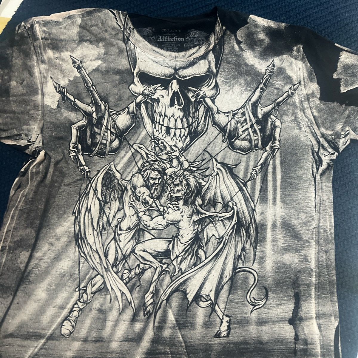 Affliction Affliction Angel Vs Demon shirt Size US XXL / EU 58 / 5 - 1 Thumbnail