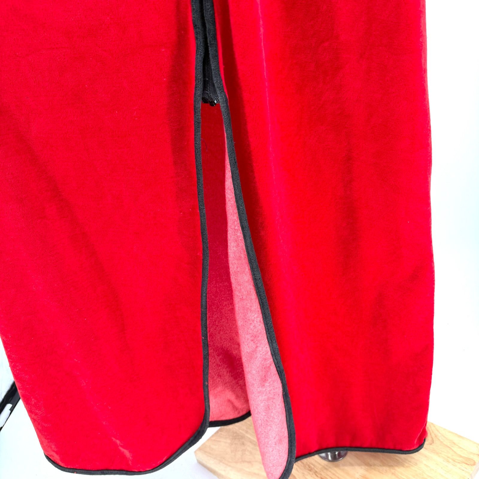Geoffrey Beene Vintage 70s Red Velour Zip Front House Coat Size ONE SIZE - 4 Thumbnail