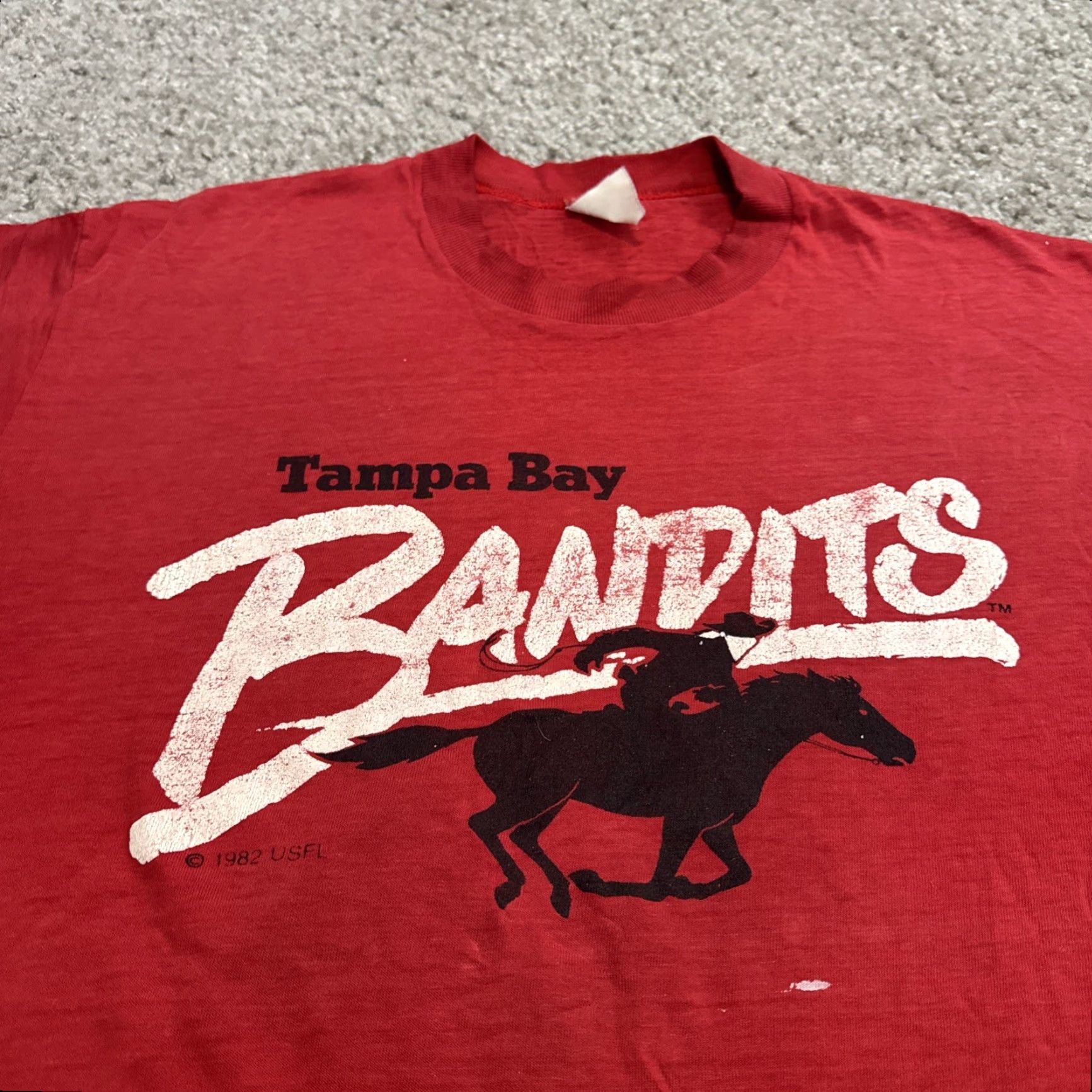 Vintage VINTAGE Tampa Bay Bandits USFL Football Florida Red T-Shirt Large Size US L / EU 52-54 / 3 - 3 Thumbnail
