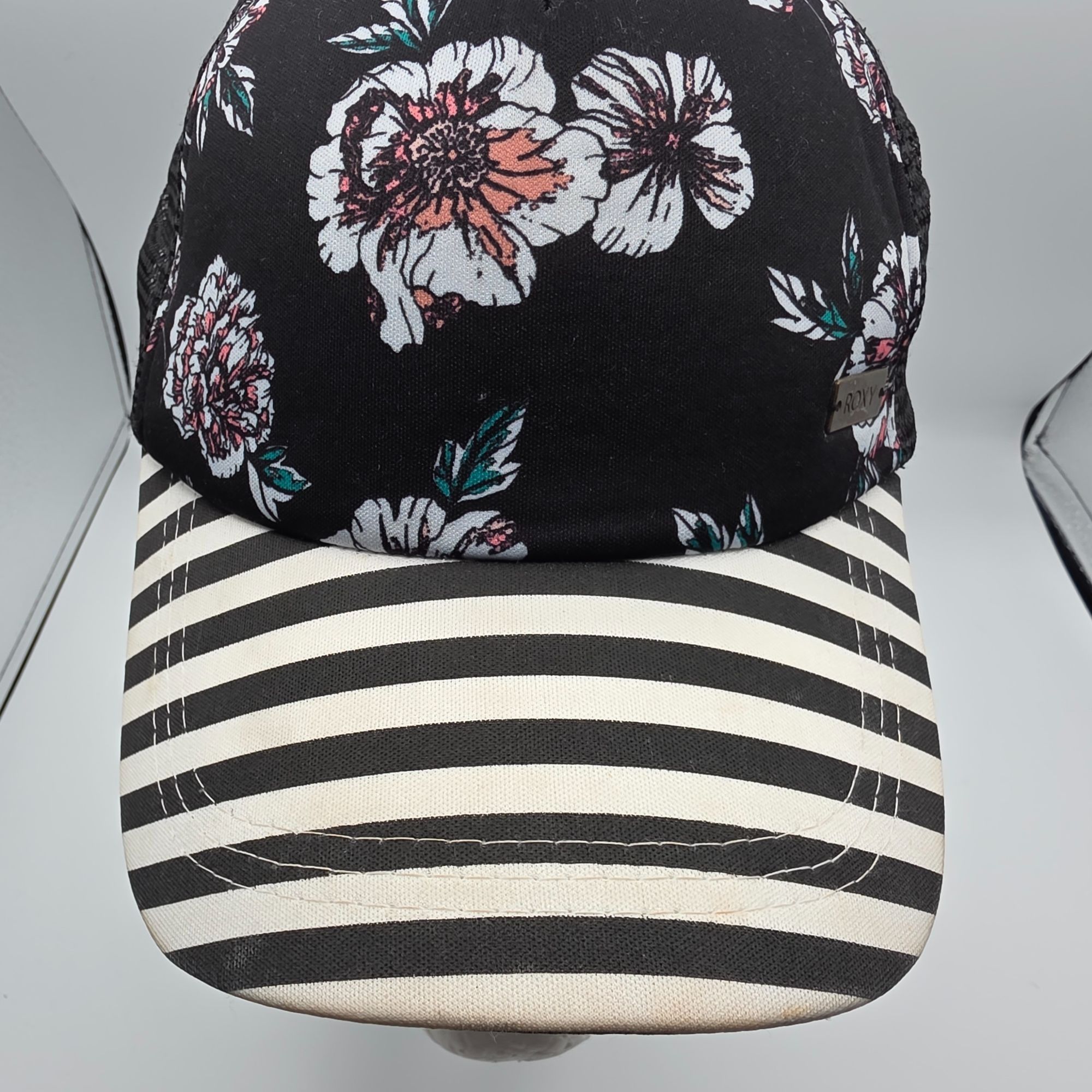 Other Roxy Womens Black White Floral Trucker Hat Casual Outdoors L Size ONE SIZE - 8 Thumbnail