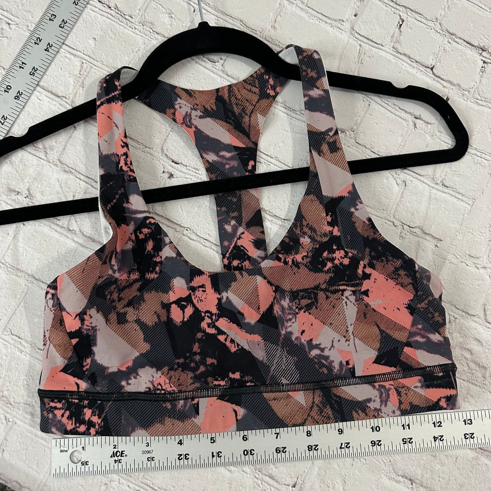 Lululemon lululemon sports bra size 8 Size M / US 6-8 / IT 42-44 - 5 Thumbnail