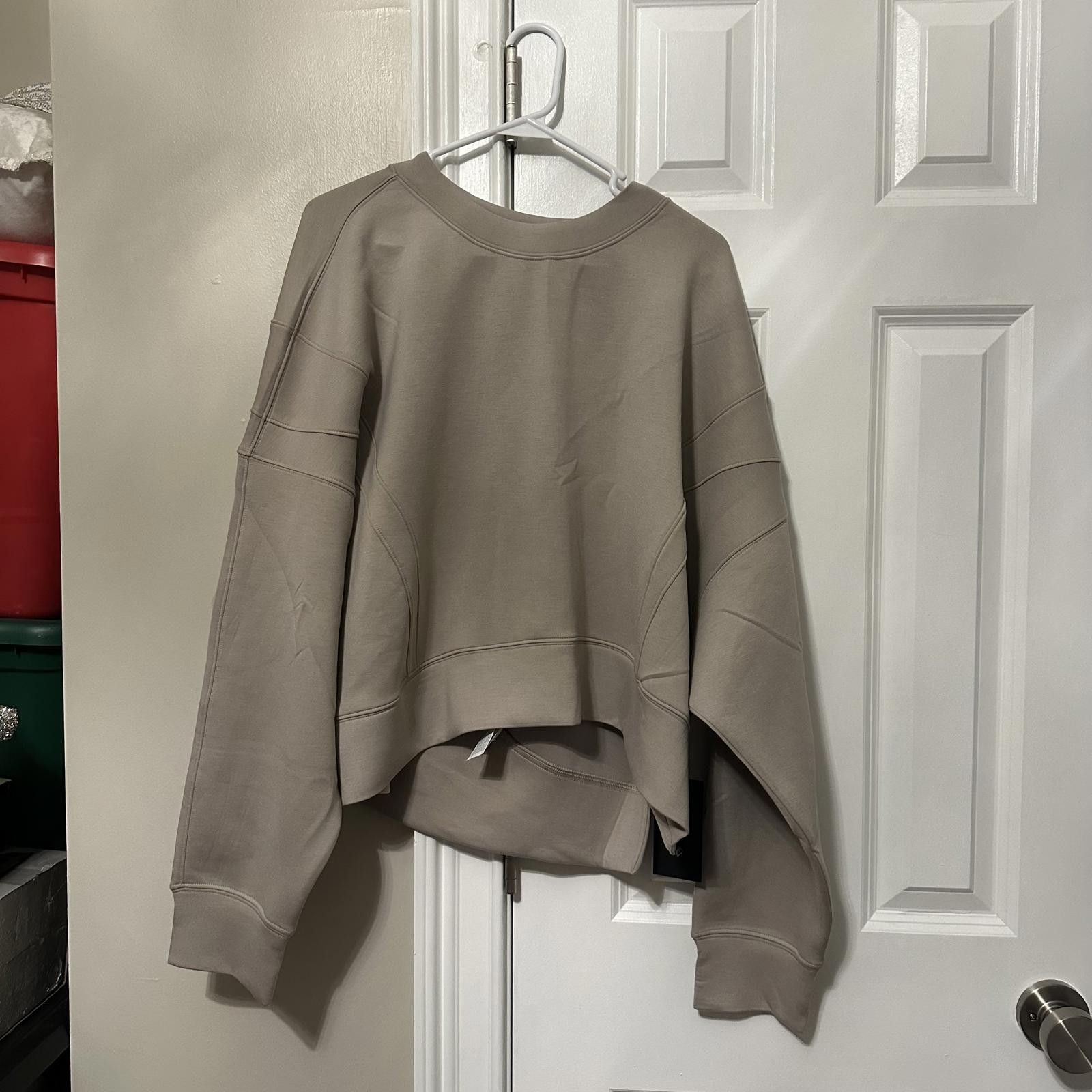 Designer YBP XXLarge Cropped Sweatshirt - Stylish Comfort Size XXL / US 16-18 / IT 52-54 - 1 Thumbnail