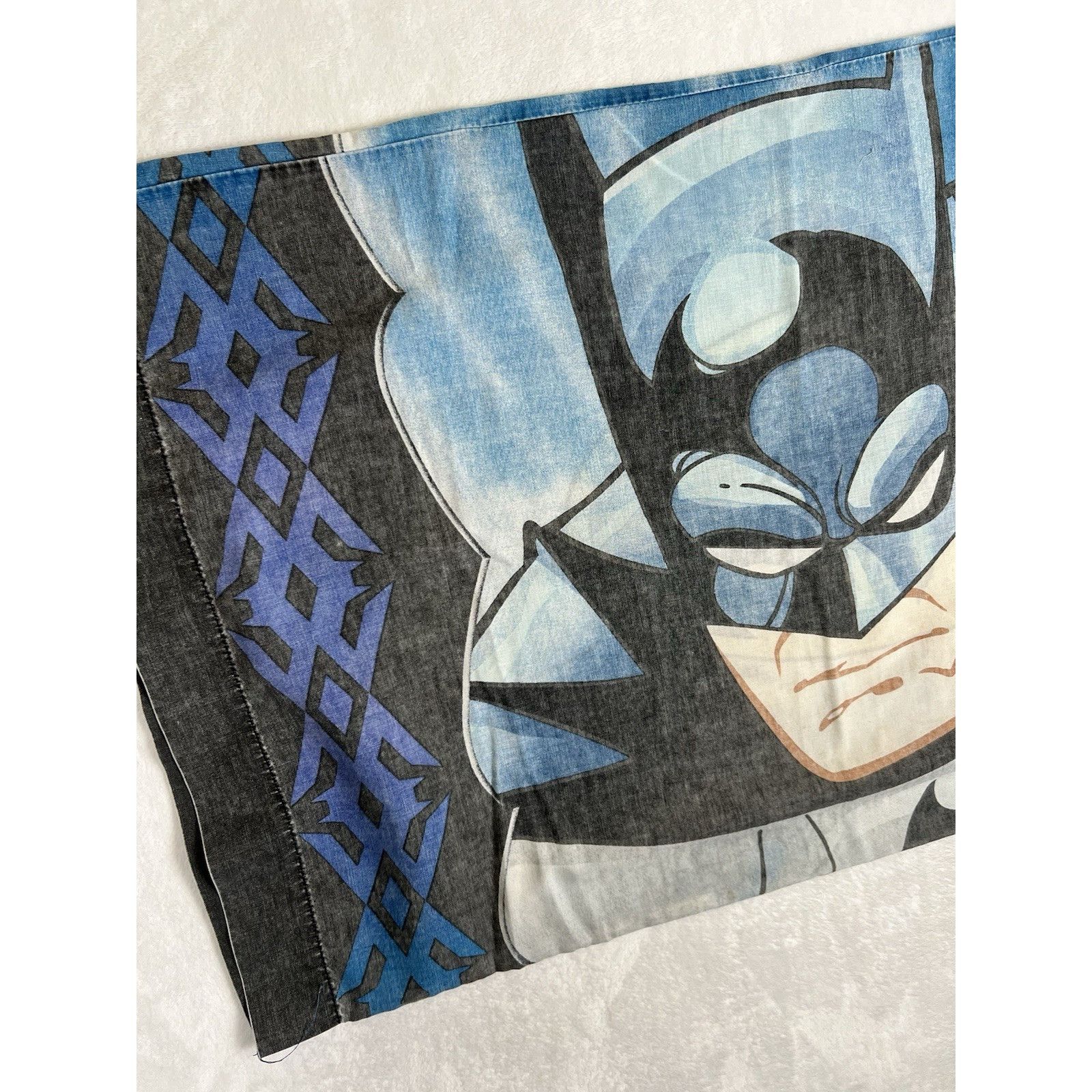 Vintage Vintage Batman Pillow Case 90s Cartoon Size ONE SIZE - 8 Thumbnail