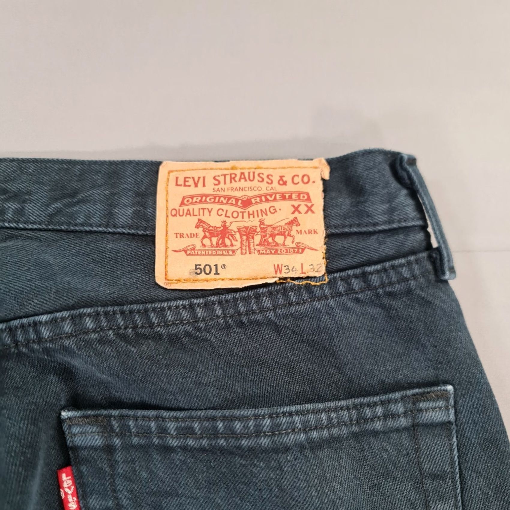 Levi's Levi's 501 Jeans Mens Regular Straight Denim W34 L32 Blue 5-Pocket Button Fly Classic 90s Theme USA Signature Gift Size US 34 / EU 50 - 7 Thumbnail
