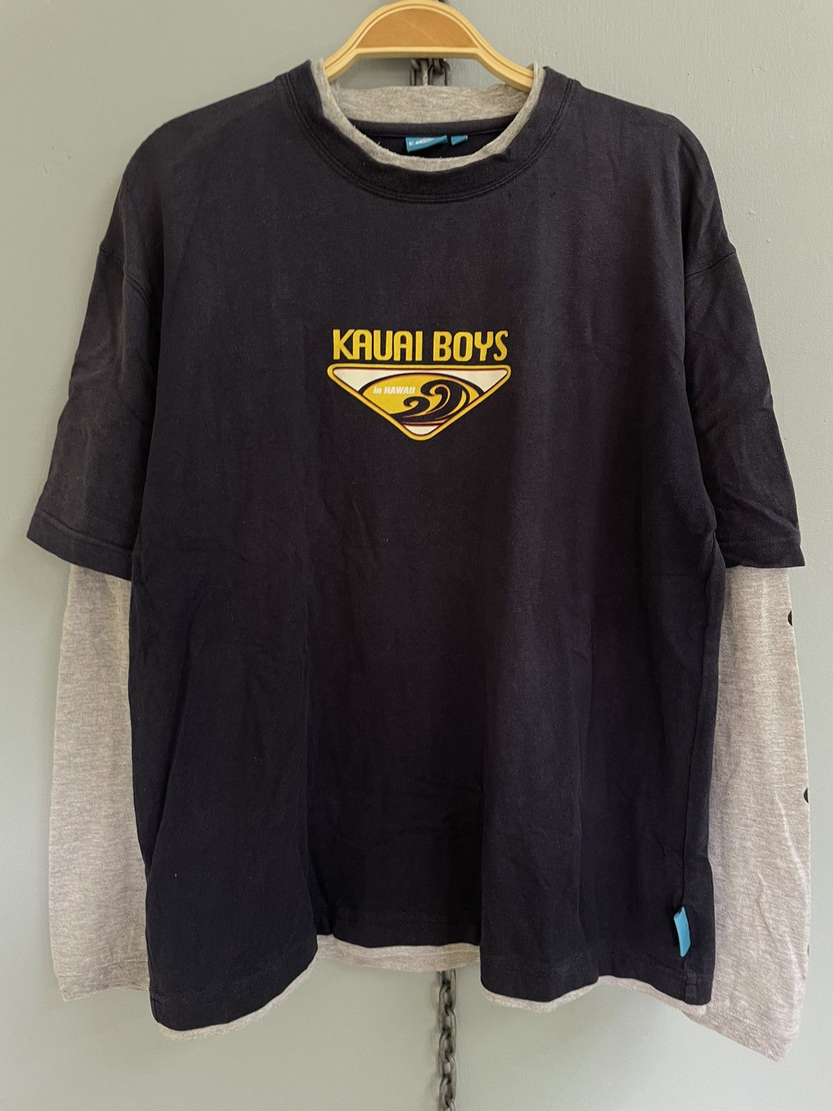 Vintage Vintage Y2K Kauai Boys in Hawaii double sleeve t shirt Size US L / EU 52-54 / 3 - 3 Thumbnail