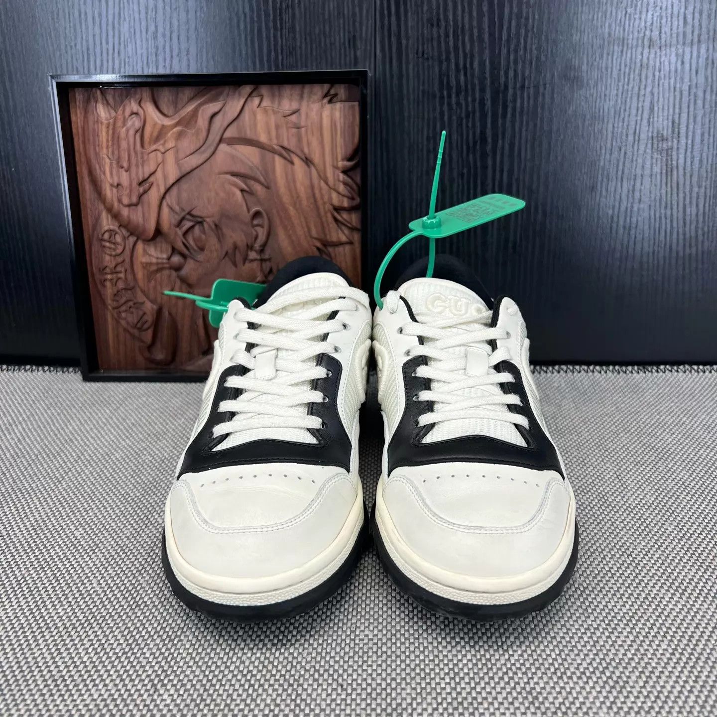 Gucci GUCCI MAC80 White/Black Distressed 37 Like New OG Box Size US 6.5 / IT 36.5 - 2 Thumbnail