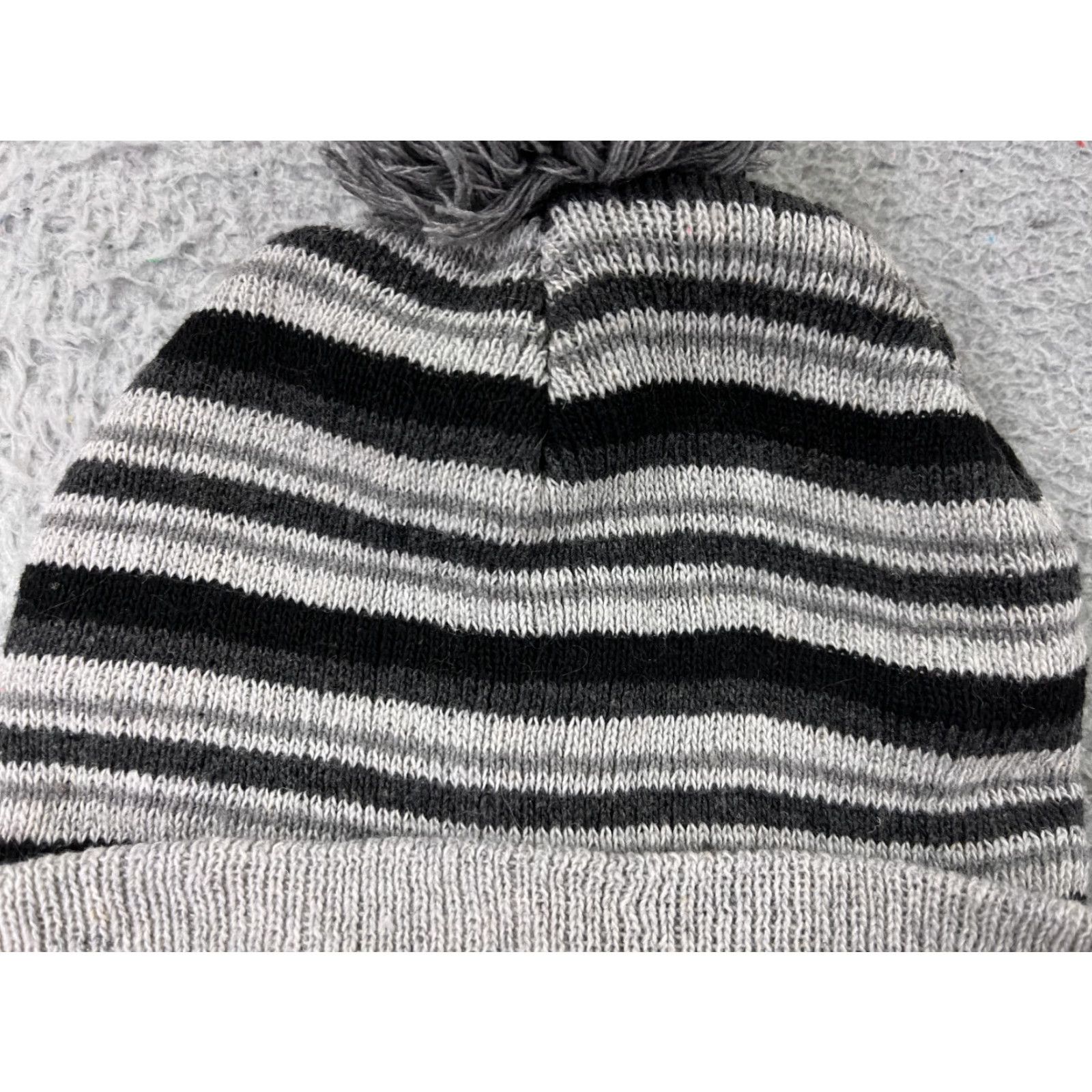 Vintage Dollar Tree Beanie Adult One Size Gray Striped Knit Polyester Ski Pom Unisex Adults Size ONE SIZE - 2 Thumbnail