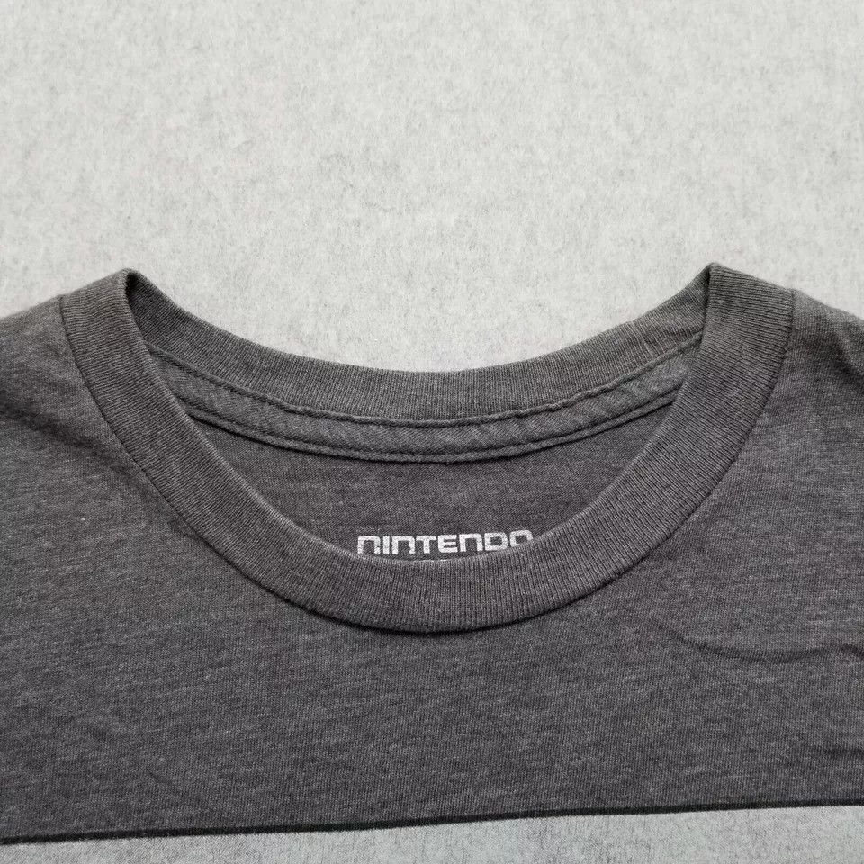 Nintendo Nintendo Shirt Mens Large Gray Crew Neck Controller Size US L / EU 52-54 / 3 - 3 Thumbnail