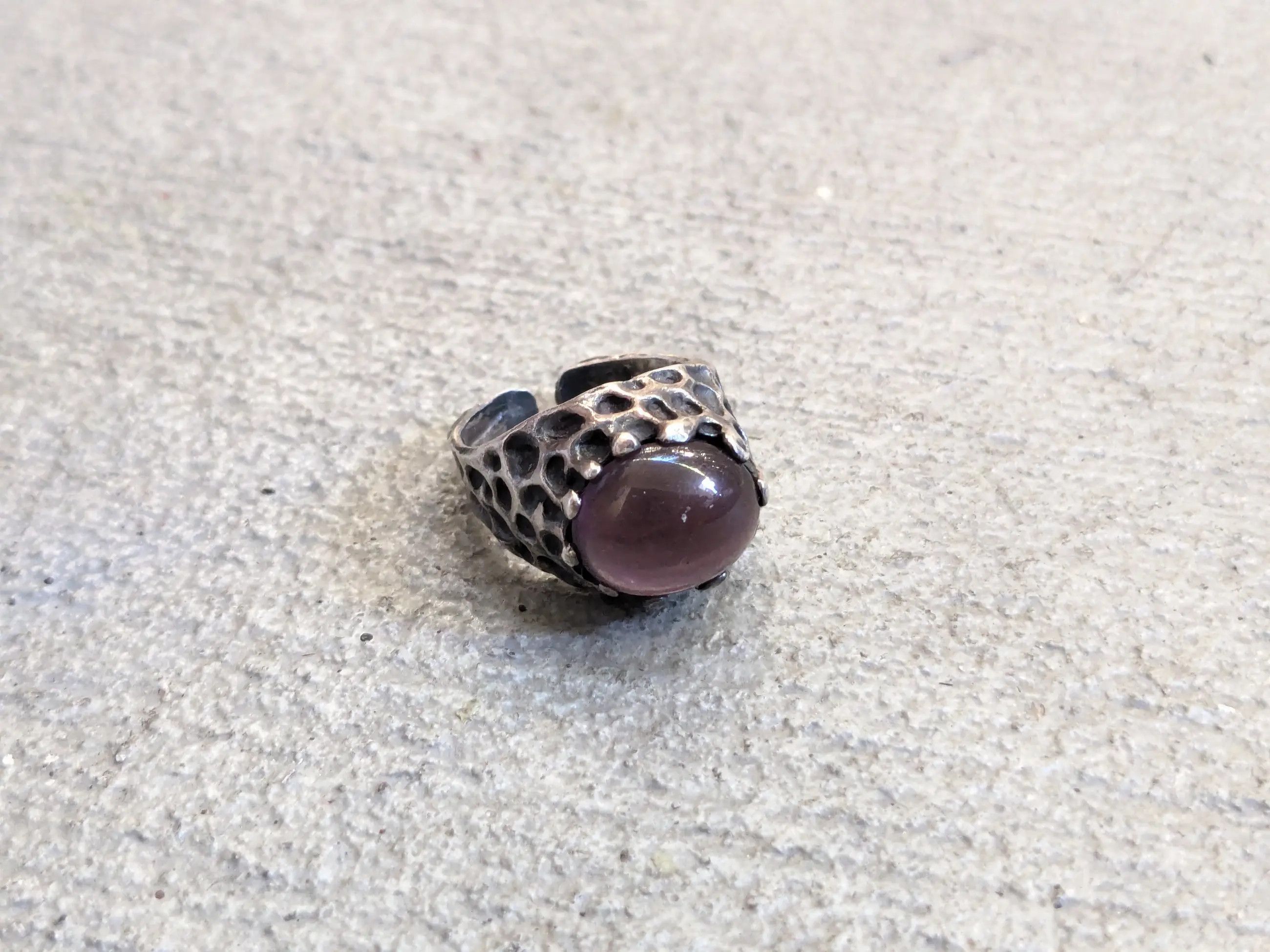 Jewelry × Vintage Vintage Sterling Silver Ring Purple 5 Brutalist Oval Size ONE SIZE - 4 Thumbnail