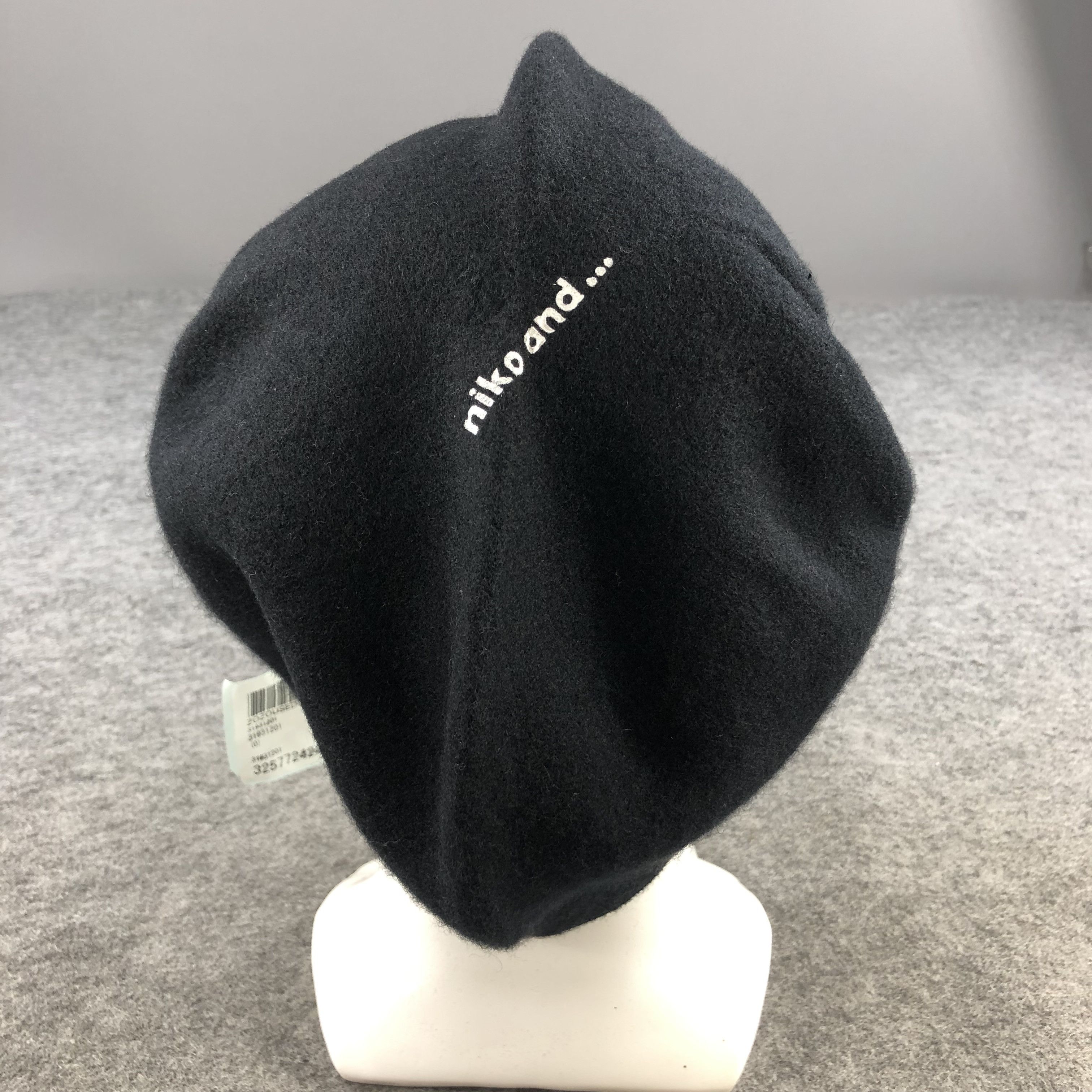 Japanese Brand Niko and.... Beanie Snowcap Snow Hat Barret B407 Size ONE SIZE - 3 Thumbnail