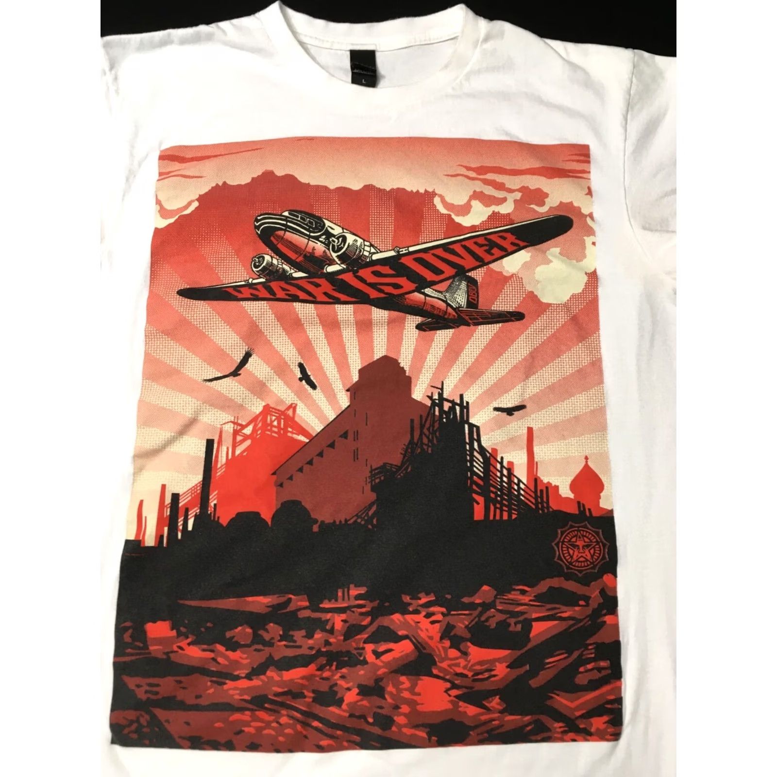 Obey OBEY War Is Over SS Graphic T-shirt Airplane Size L White Men’s Shirt City? Size US L / EU 52-54 / 3 - 2 Thumbnail