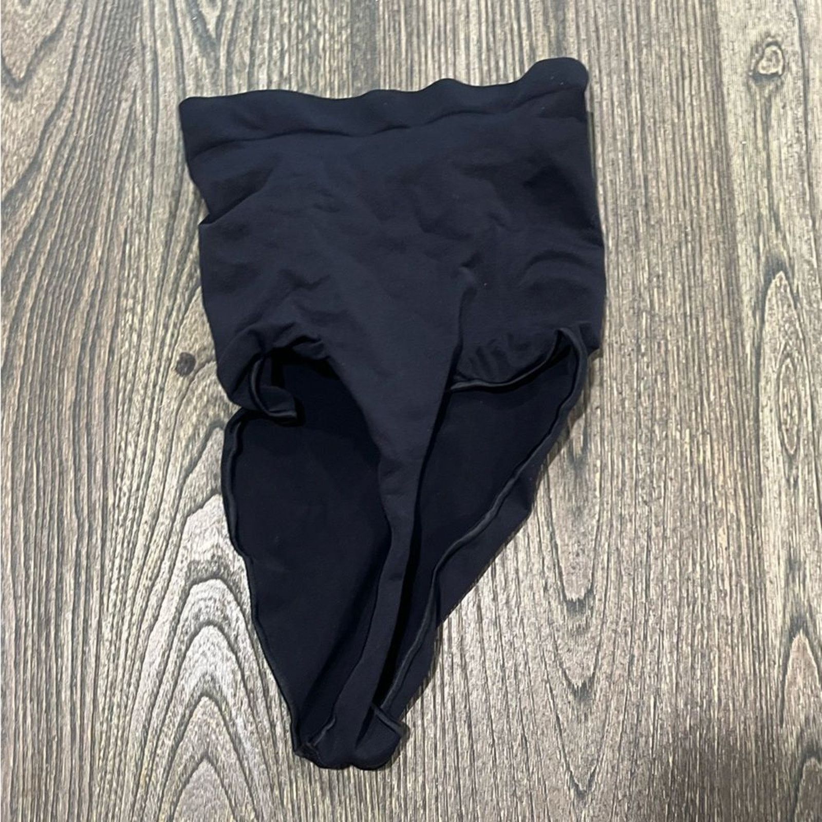 SKIMS NWOT Skims Seamless Sculpt Mid Waist Thong Brief Shapewear M Size ONE SIZE - 3 Thumbnail