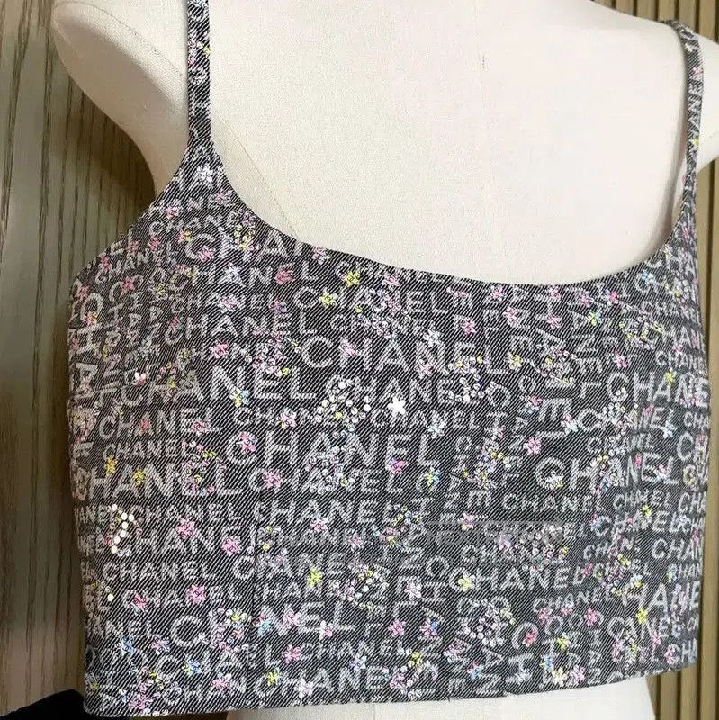 Chanel Chanel Summer Gray Embroidered Sequin Tank Top . Size S / US 4 / IT 40 - 4 Thumbnail