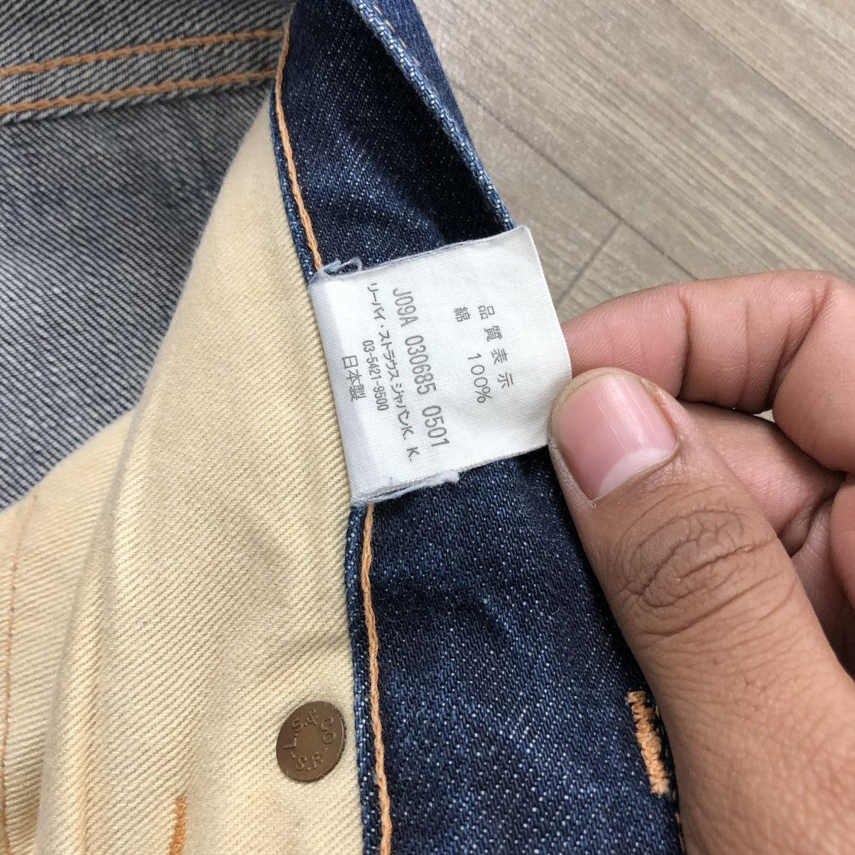 Levi's Vintage Clothing Vtg Levis 501XX LVC 37501 Buckle Back Selvedge Faded Jeans Size US 30 / EU 46 - 10 Thumbnail