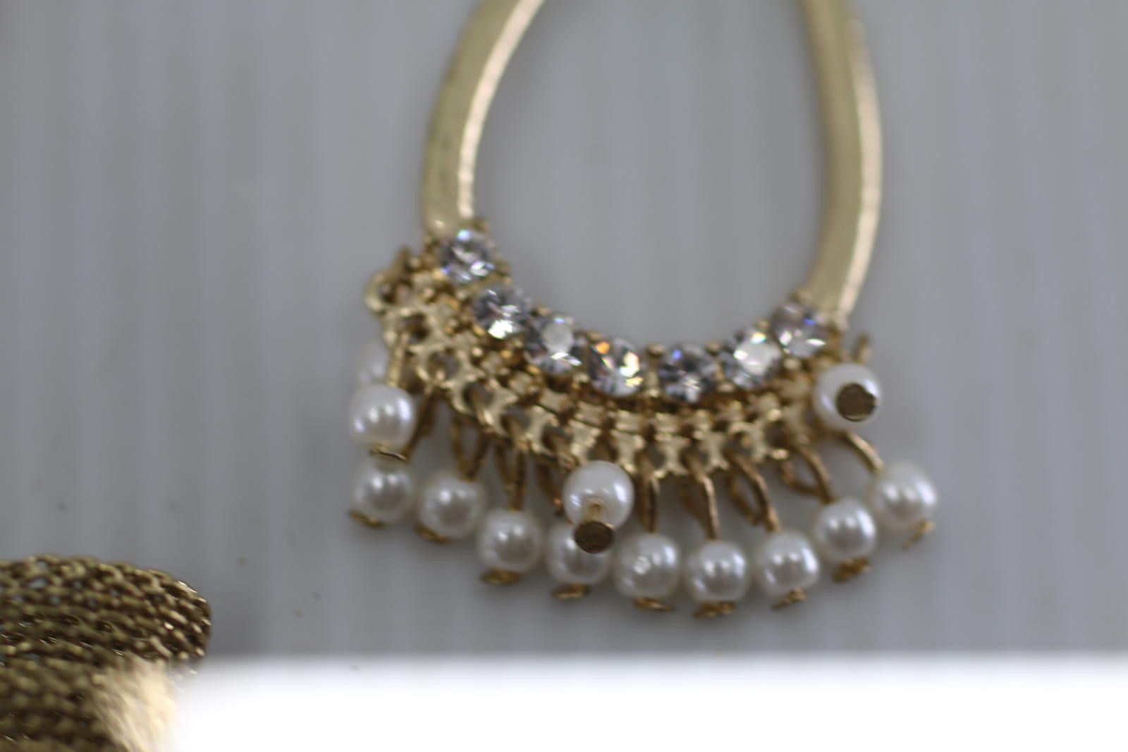 The Unbranded Brand Vtg Gold Tone Bow Necklace & Earrings Set Pearl Rhinestone Size ONE SIZE - 7 Thumbnail