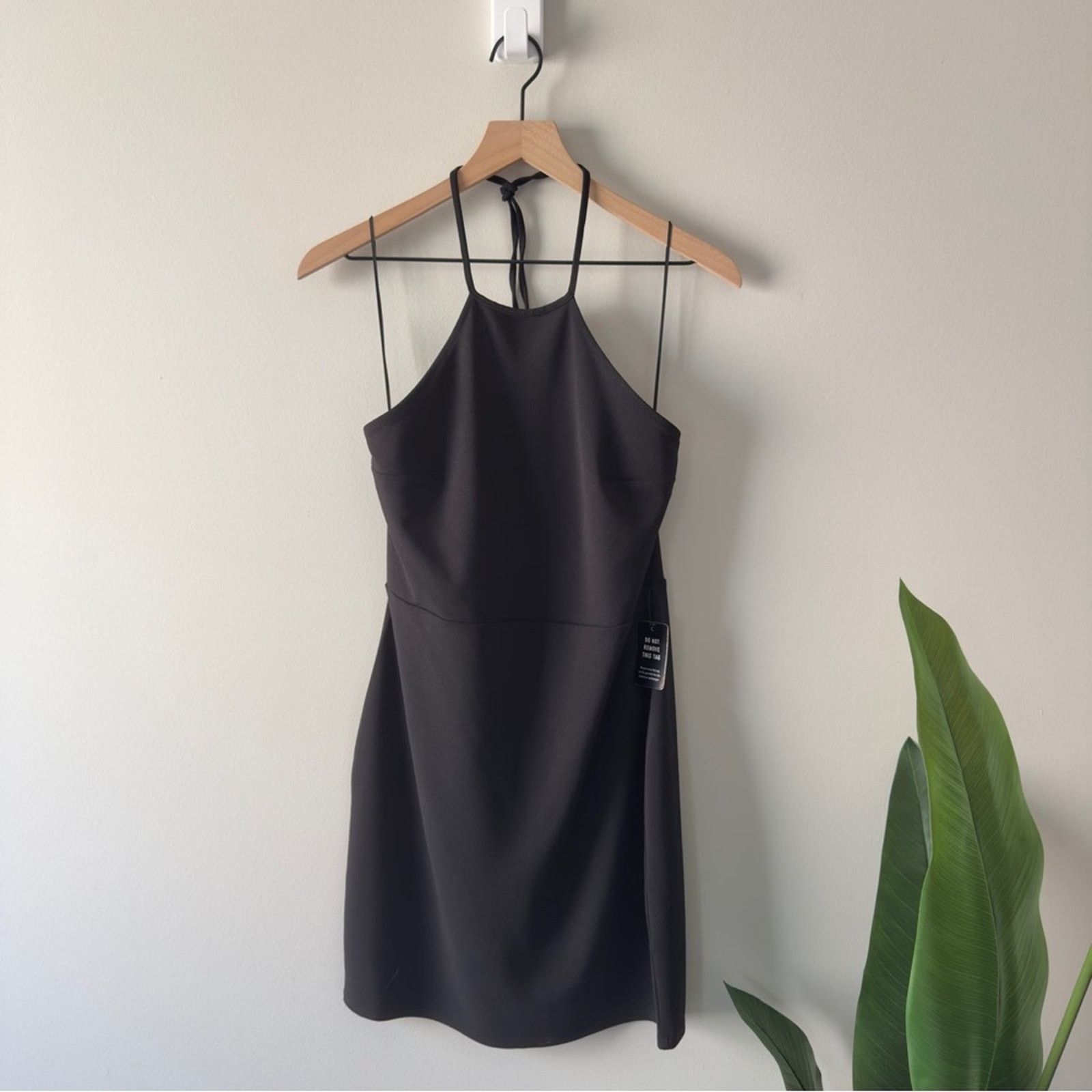 Express Express Black Halter Dress mini LBD solid tie bow neck party Size M / US 6-8 / IT 42-44 - 3 Thumbnail