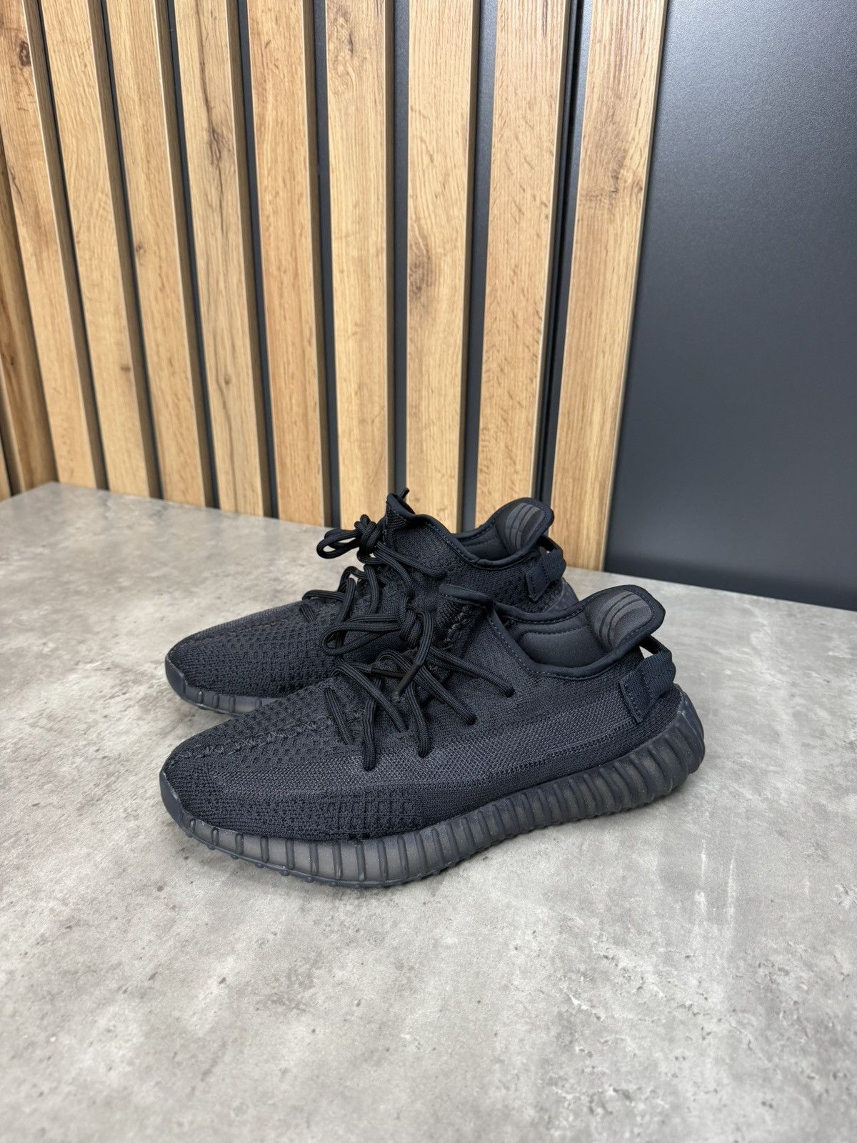Adidas Adidas Yeezy Boost 350 V2 Onyx Size Us 8 Size US 8 / EU 41 - 6 Thumbnail