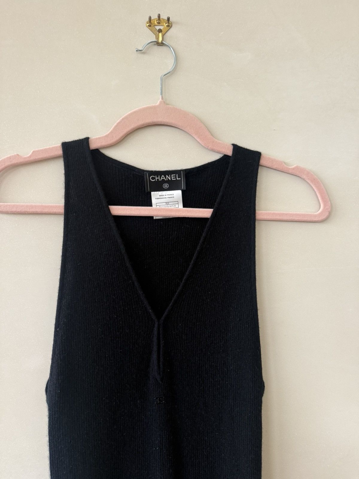 Chanel Vintage black cashmere chanel tank top Size XS / US 0-2 / IT 36-38 - 10 Thumbnail