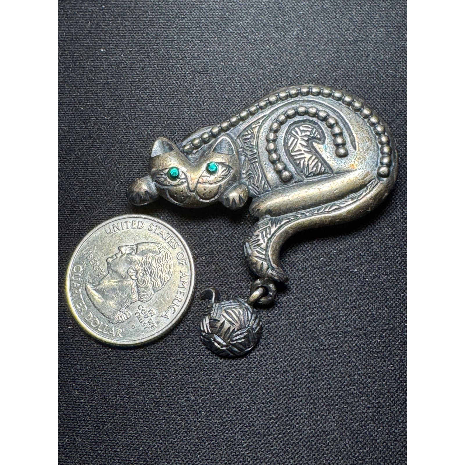 Other Newpro Pewter Cat with Yarn and Green Eyes Brooch Size ONE SIZE - 3 Thumbnail