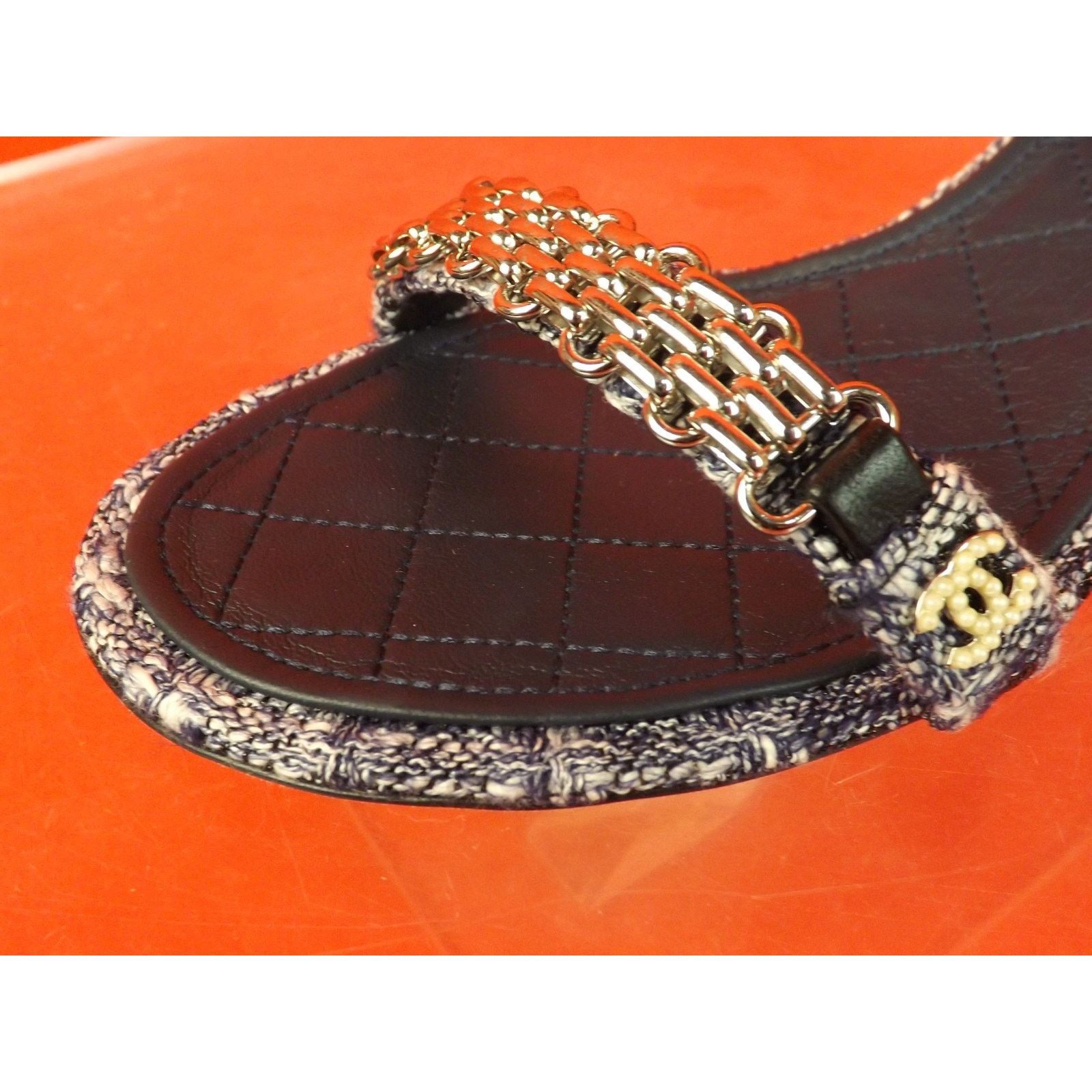 Chanel CHANEL NAVY TWEED GOLD CHAIN CC PEARLS SANDALS PUMPS 39.5 Size US 9.5 / IT 39.5 - 3 Thumbnail