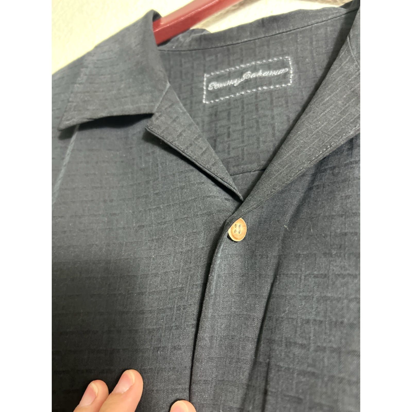 Tommy Bahama Tommy Bahama Shirt XL Men Black Silk Short Sleeve Embroidered Wine Limited Edition Button-Up Size US XL / EU 56 / 4 - 7 Thumbnail