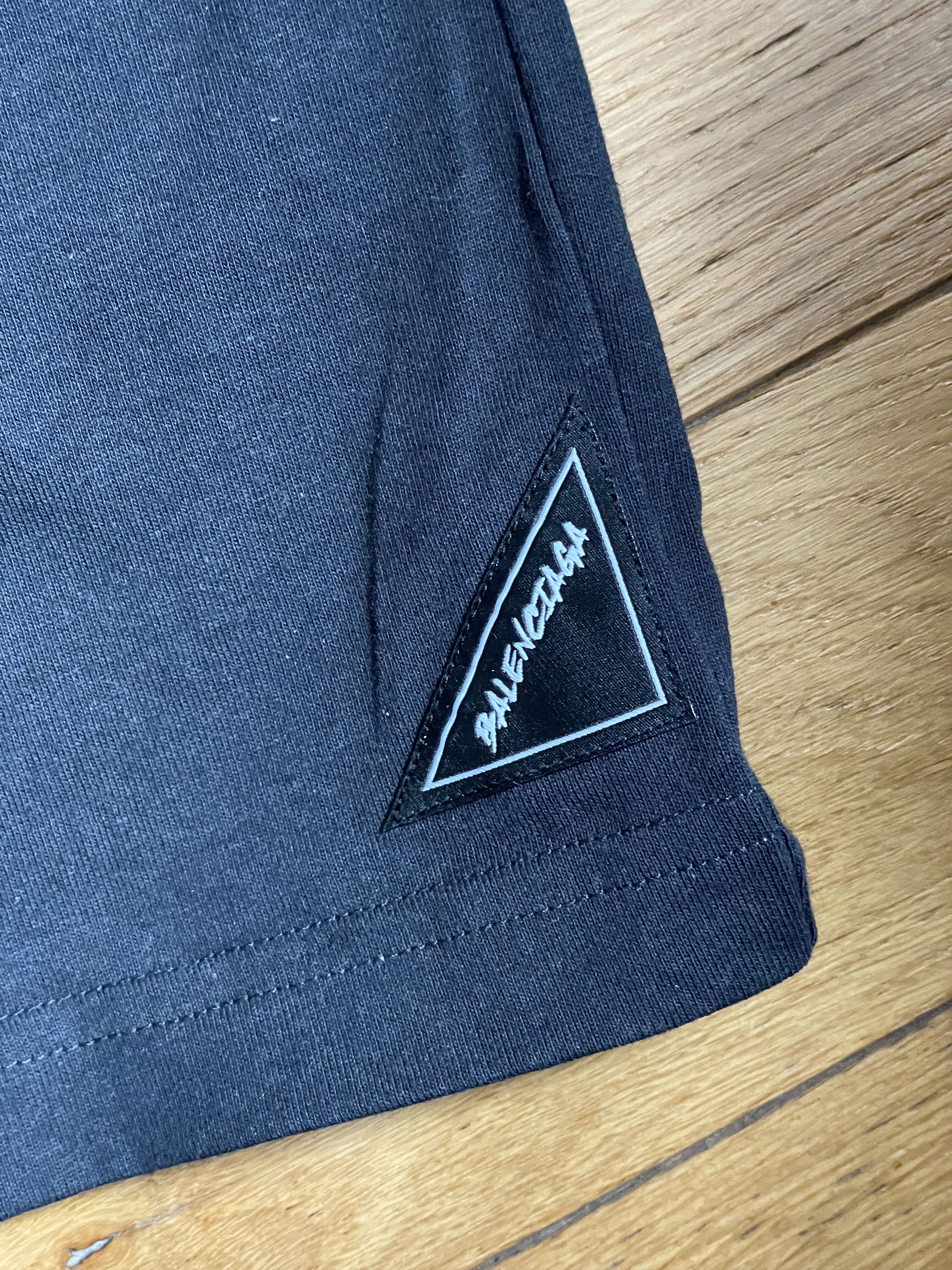Balenciaga Balenciaga Asymmetric T-Shirt Size US M / EU 48-50 / 2 - 4 Thumbnail