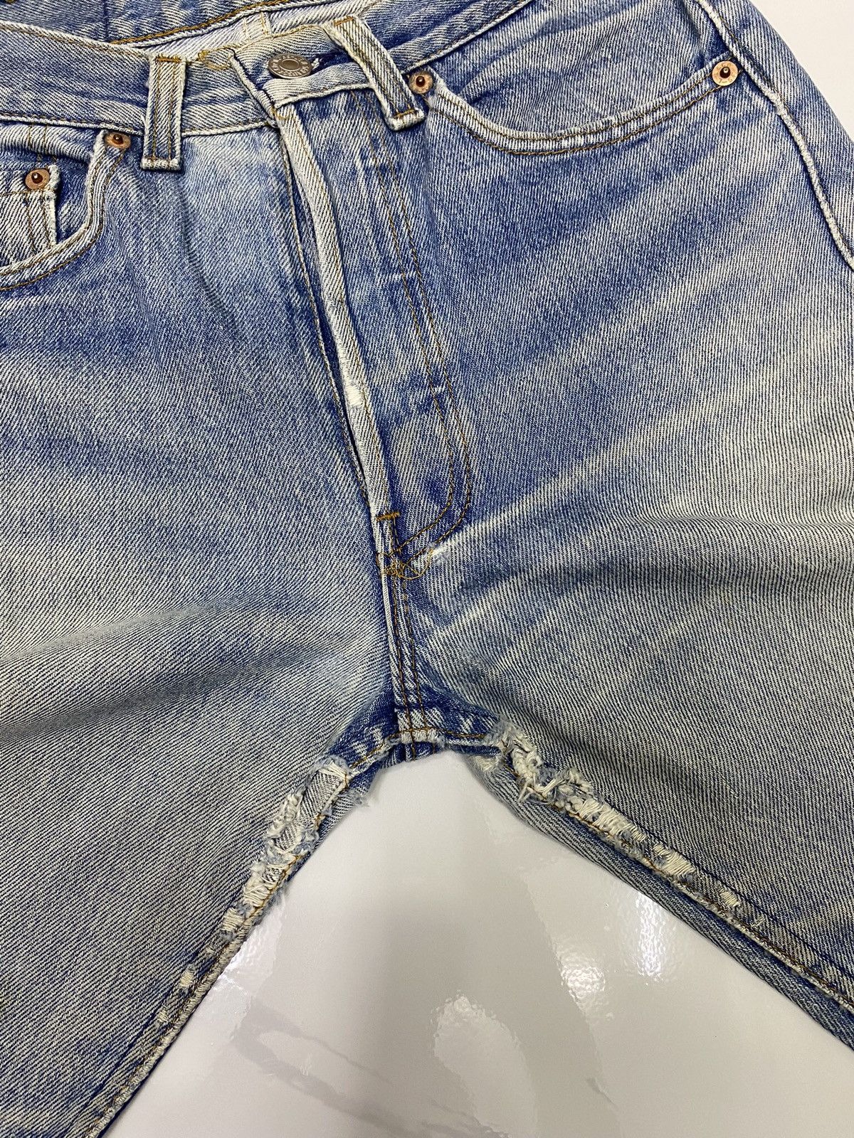 Levi's × Vintage LEVIS 501 VINTAGE DISTRESSED DENIM JEANS MADE IN USA Size US 28 / EU 44 - 13 Thumbnail