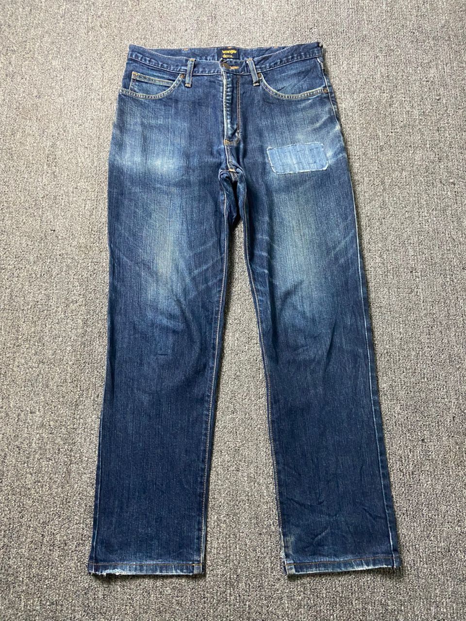 Wrangler Wrangler Distressed Jeans with Patches (197) Size US 31 - 1 Thumbnail