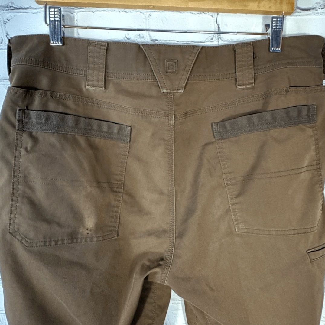 Vintage VINTAGE 5.11 Tactical Pants Mens 36 Cargo Work Pants Brown Cargo Workwear Mens Regular 33in Inseam Size US 36 / EU 52 - 6 Thumbnail