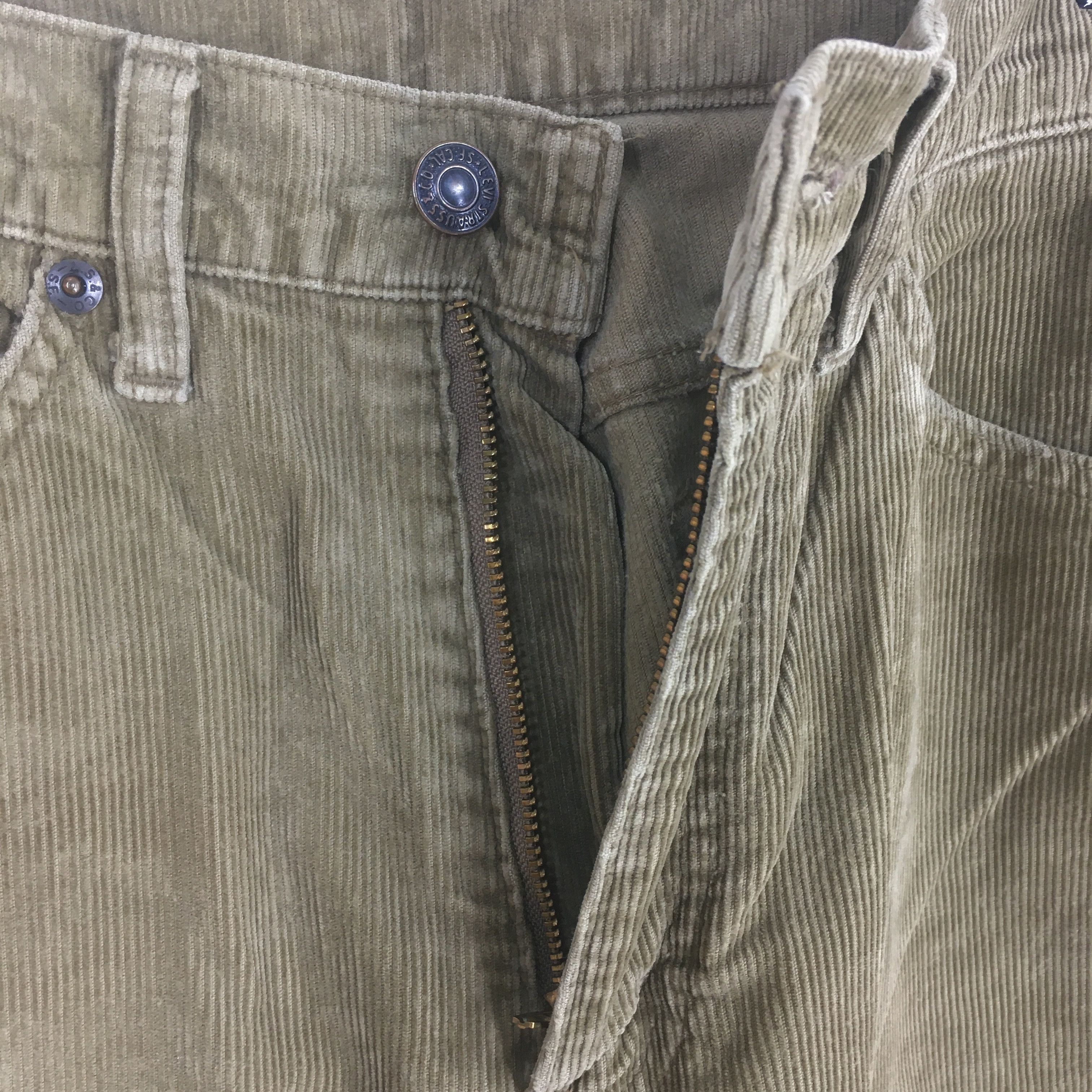 Levi's 29x32.5 Vintage Levi's 517 Corduroy Bootcut Pants S2005 Size US 29 - 6 Thumbnail