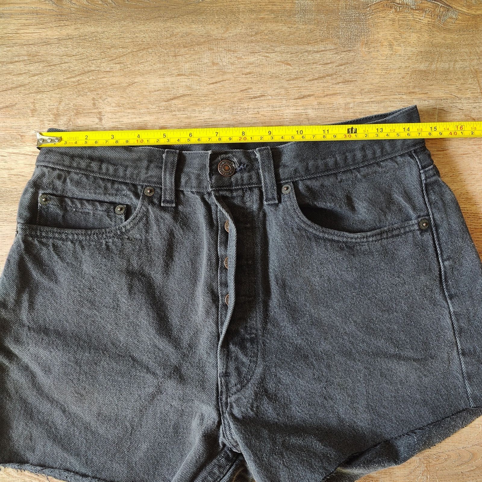 Levi's Vintage Levi's 501 Jean Shorts Womens 32 Black Wash Cut Offs Size 32" / US 10 / IT 46 - 6 Thumbnail