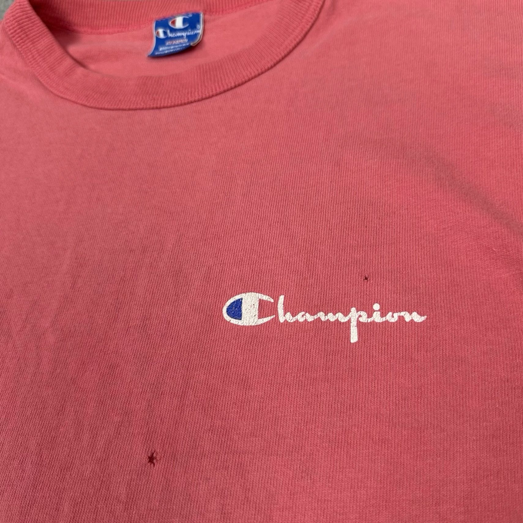 Champion VINTAGE Champion T Shirt Womens M Pink 80s Distressed USA Small Stitch Crew Neck Short Sleeve Size M / US 6-8 / IT 42-44 - 3 Thumbnail