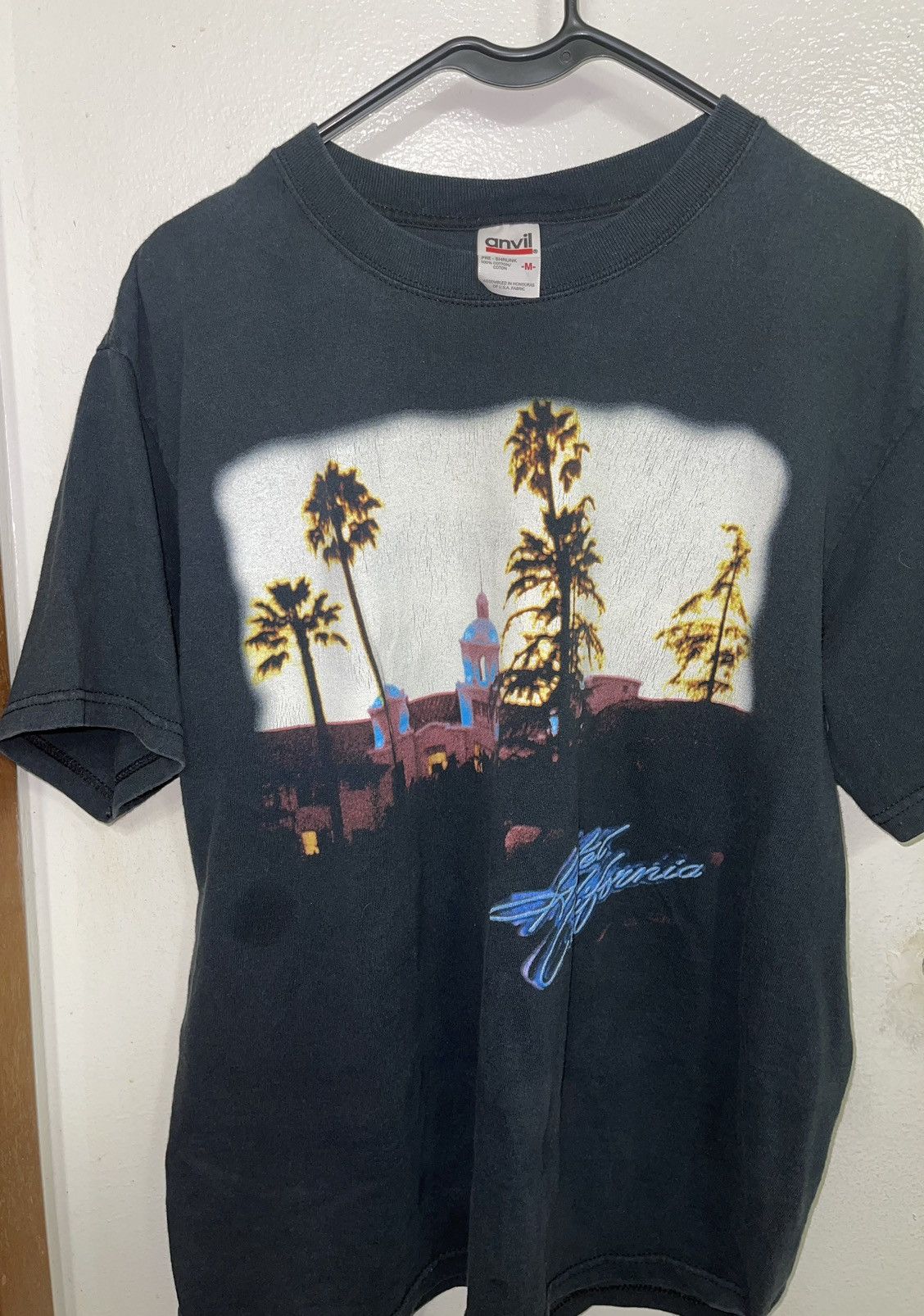 Band Tees Original Eagles Hotel California Tour Tee Size US M / EU 48-50 / 2 - 1 Thumbnail