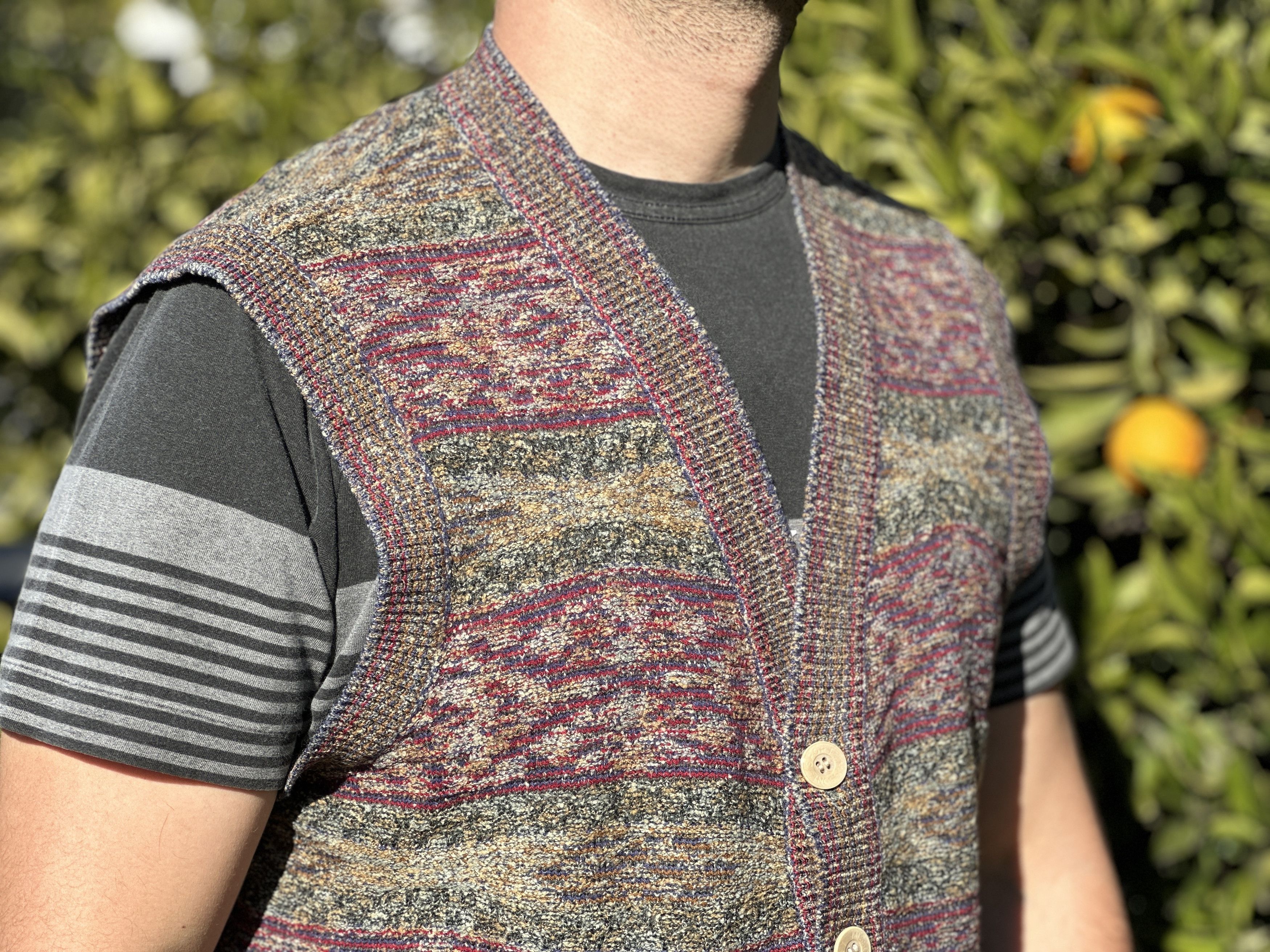 Missoni Missoni Sport Gilet 3D Knit Retro Sweater Vest Size 52 L Size US L / EU 52-54 / 3 - 3 Thumbnail