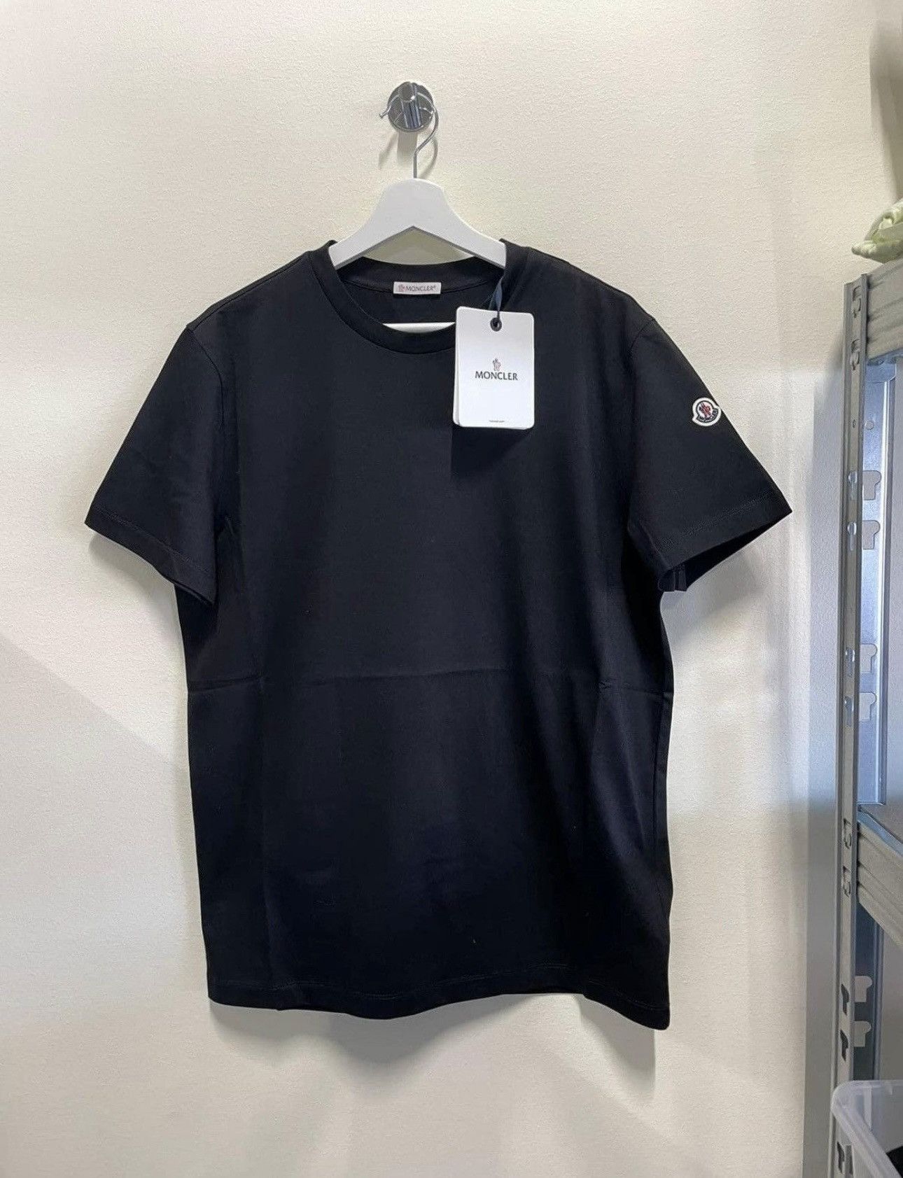 Moncler Moncler Logo Patch T-Shirt NEW 365$ Size US M / EU 48-50 / 2 - 1 Thumbnail