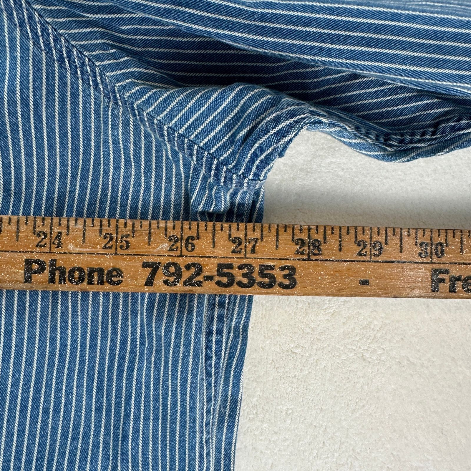 Levi's LEVI'S MEN'S XXLARGE AUBURN INDOGO STRIPE CHAMBRAY WORKER Size US XXL / EU 58 / 5 - 7 Thumbnail