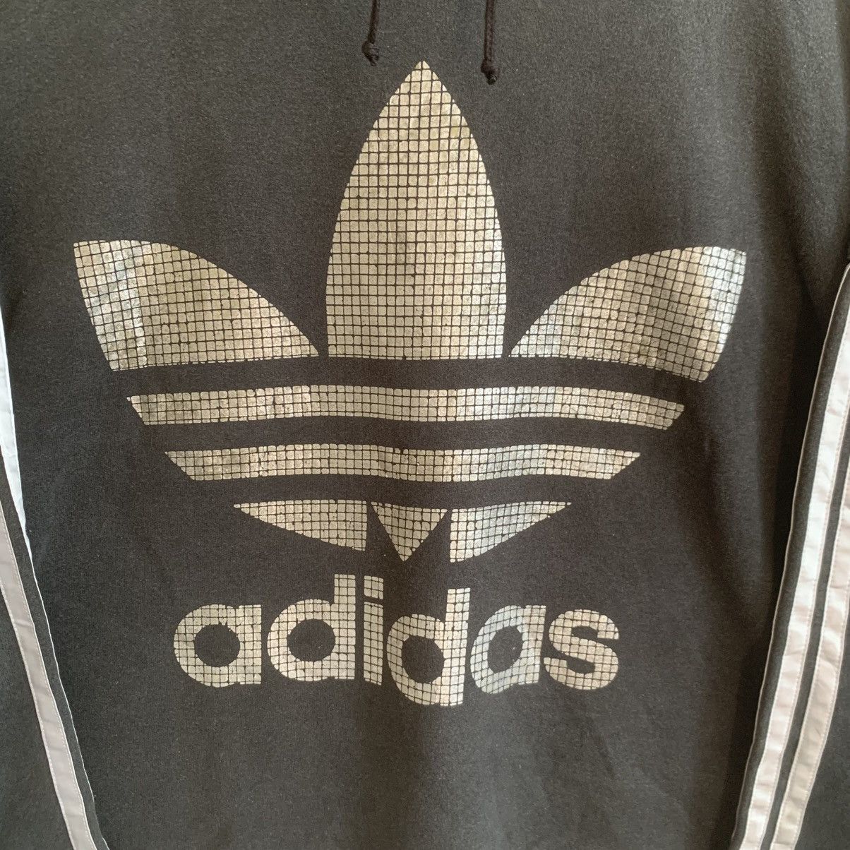 Adidas × Vintage Vintage Adidas Sweatshirt Big Logo Rare XL Size US XL / EU 56 / 4 - 4 Thumbnail