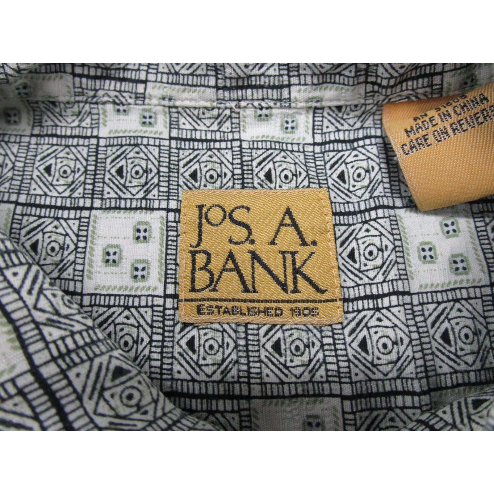 Jos. A. Bank Jos. A Bank Button-Up Shirt 2XL Silk Geometric Print Multicolor Hawaiian 100% Silk Button-Down Short Sleeve Mens Size US XXL / EU 58 / 5 - 2 Thumbnail