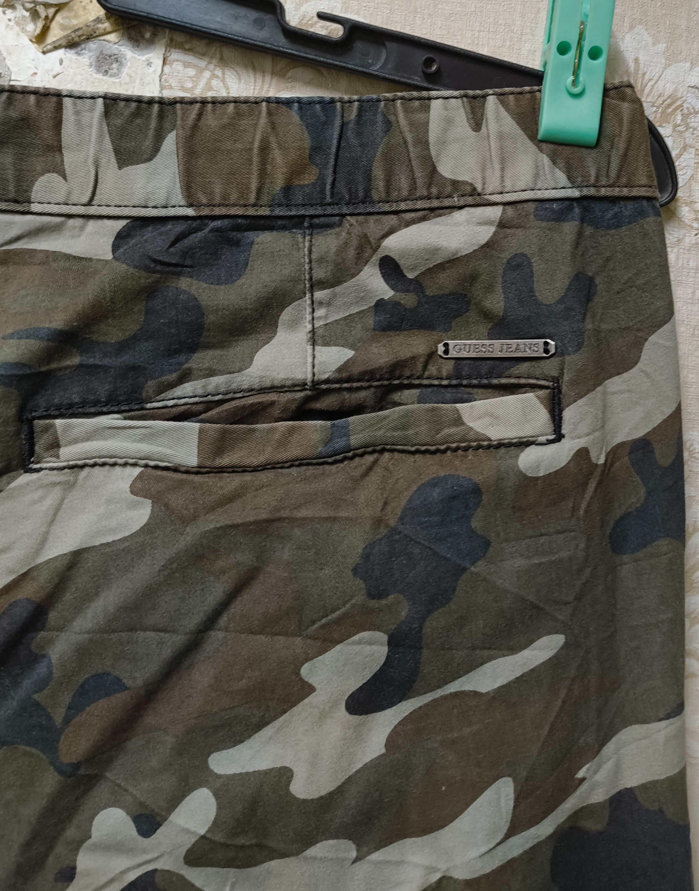 Guess Guess Jogger pants army Camouflage Size US 35 - 6 Thumbnail