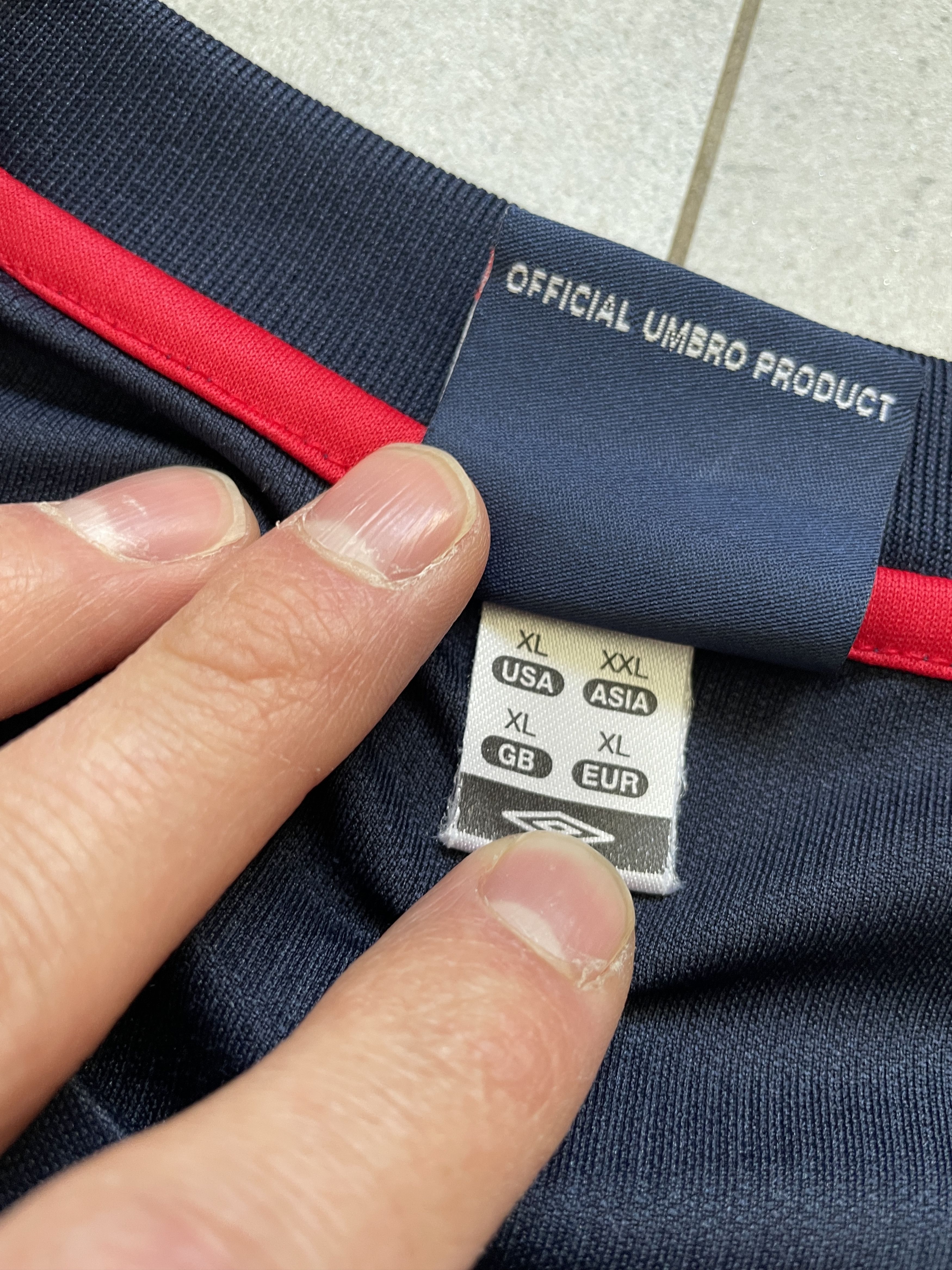 Umbro Y2K 2004 ENGLAND SOCCER BLOKECORE NAVY UMVRO JERSEY Size US XL / EU 56 / 4 - 5 Thumbnail