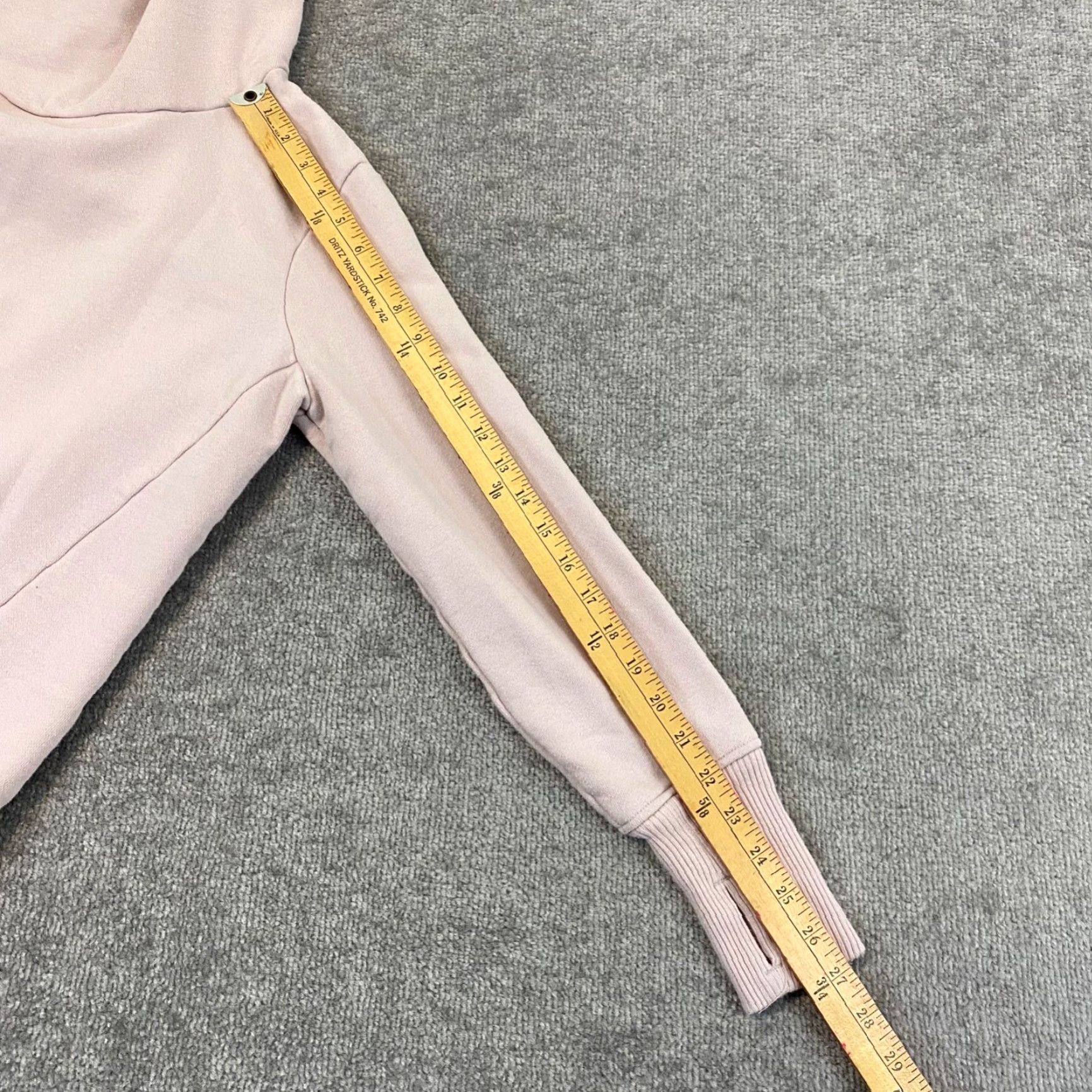 Athleta Athleta Sweatshirt Funnel Neck Thumbhole Womens Small Faint Pink Athletic 870421 Size S / US 4 / IT 40 - 5 Thumbnail