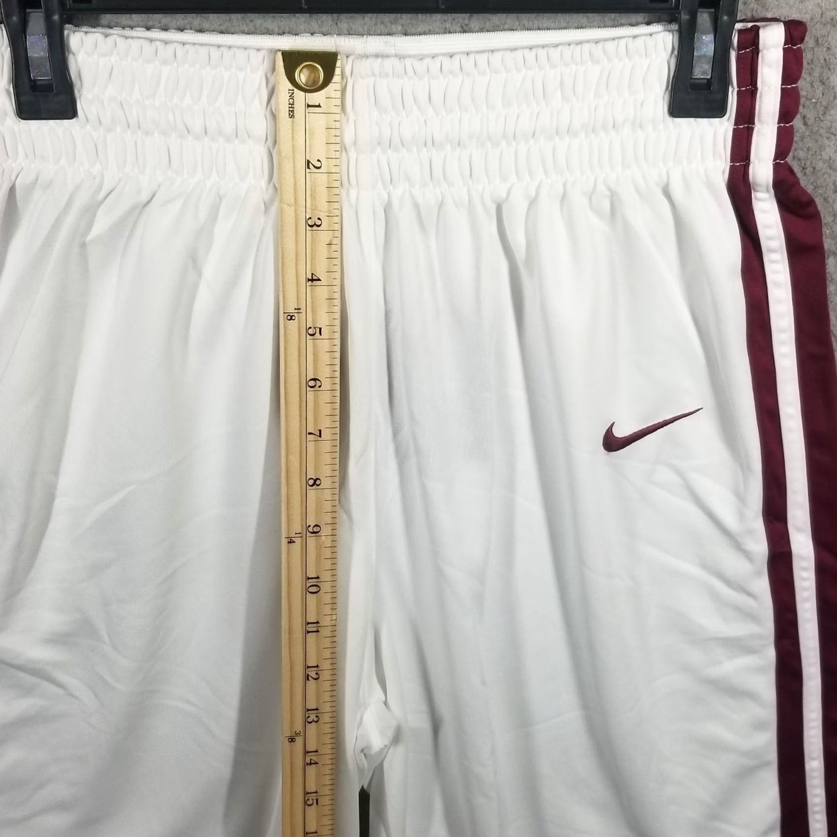 Nike Nike Basketball Shorts Men's Medium White Maroon Drawstrings Size US 31 - 5 Thumbnail