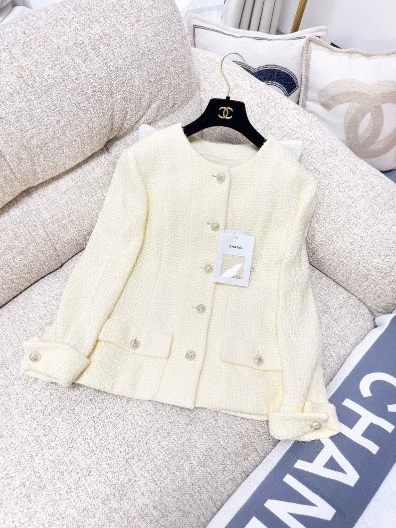 Chanel Chanel Knitted jacket with diamond buckle Size S / US 4 / IT 40 - 1 Thumbnail